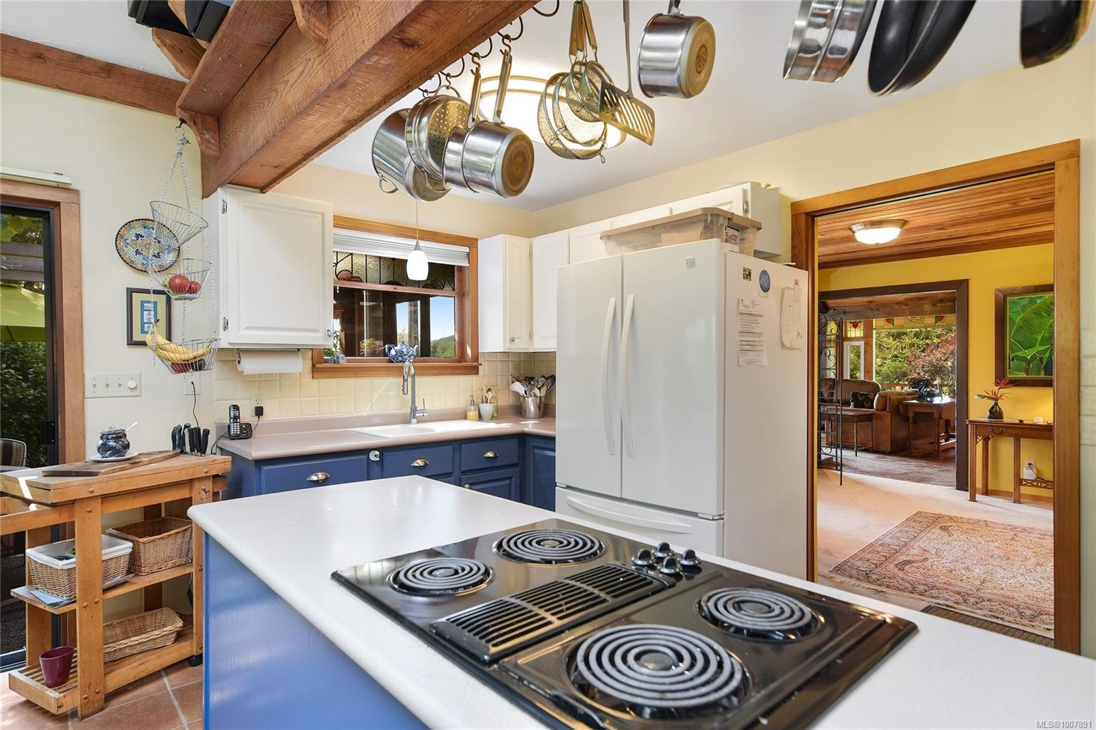 1695 Cultra Ave, Central Saanich, BC