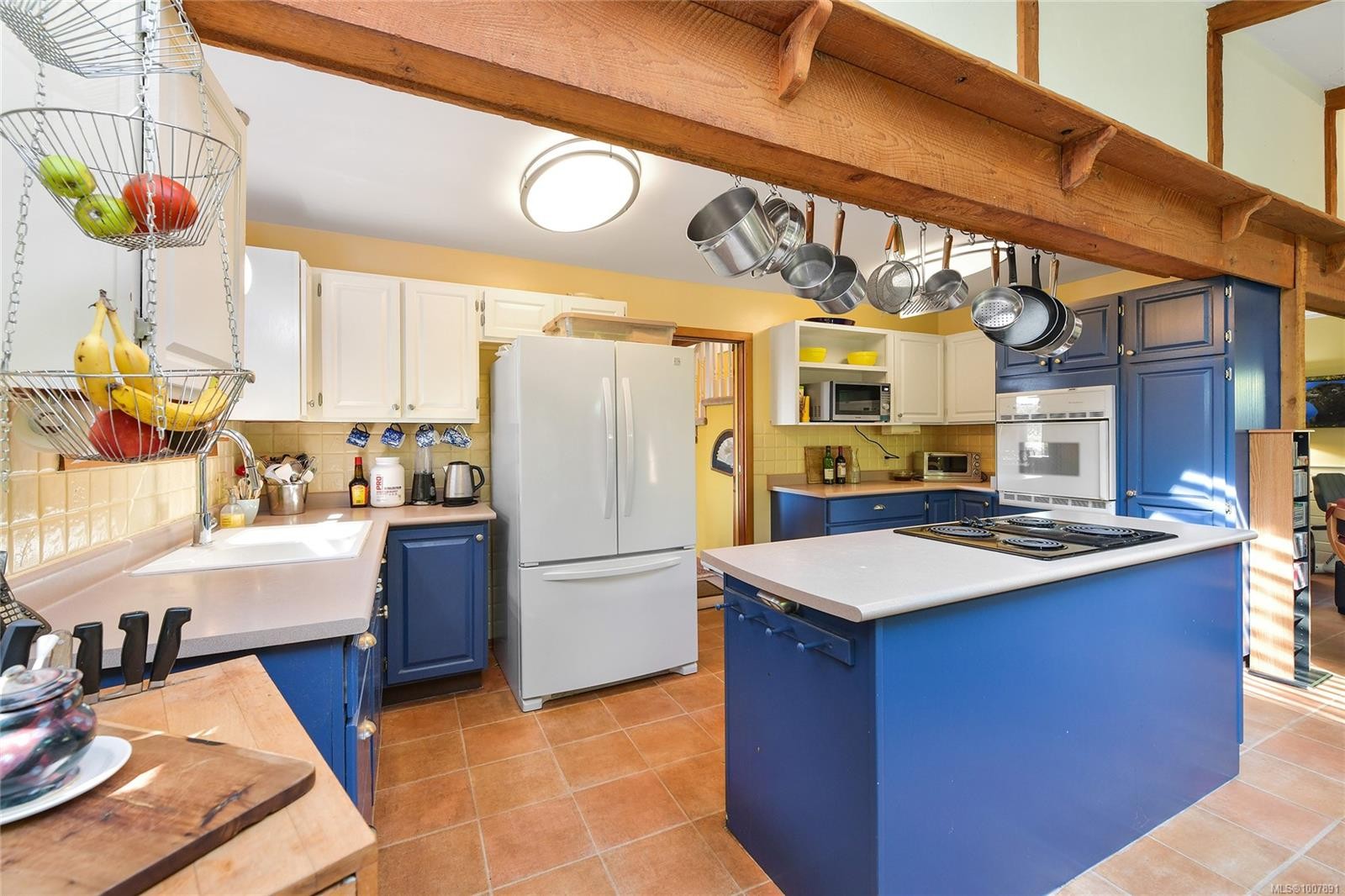 1695 Cultra Ave, Central Saanich, BC