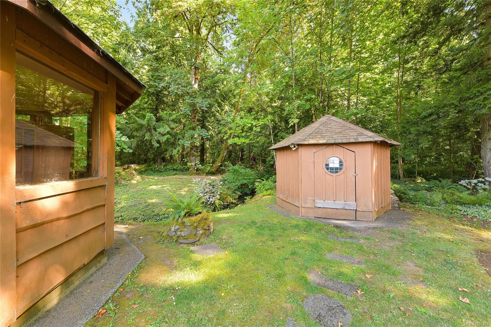 1695 Cultra Ave, Central Saanich, BC