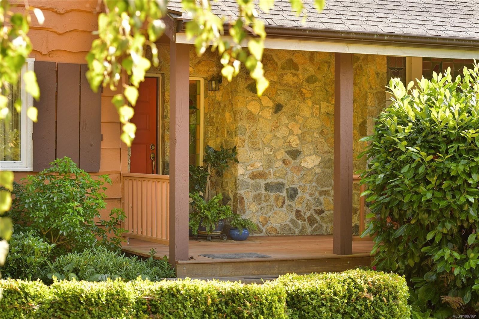 1695 Cultra Ave, Central Saanich, BC