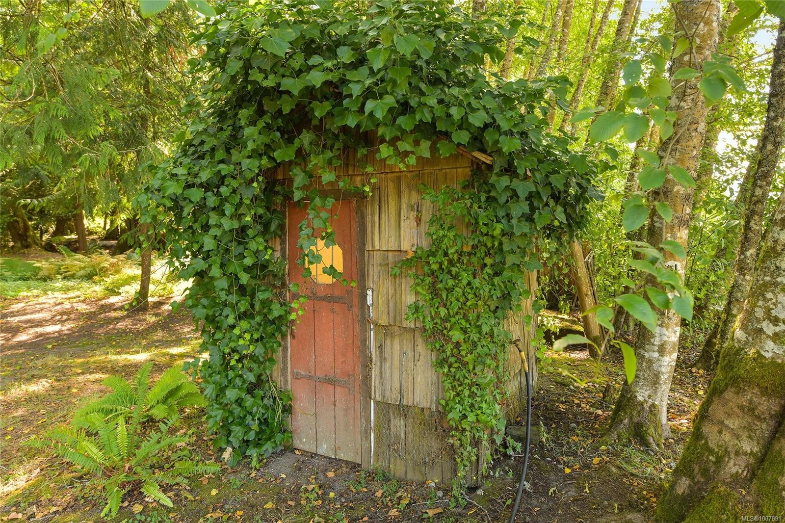 1695 Cultra Ave, Central Saanich, BC