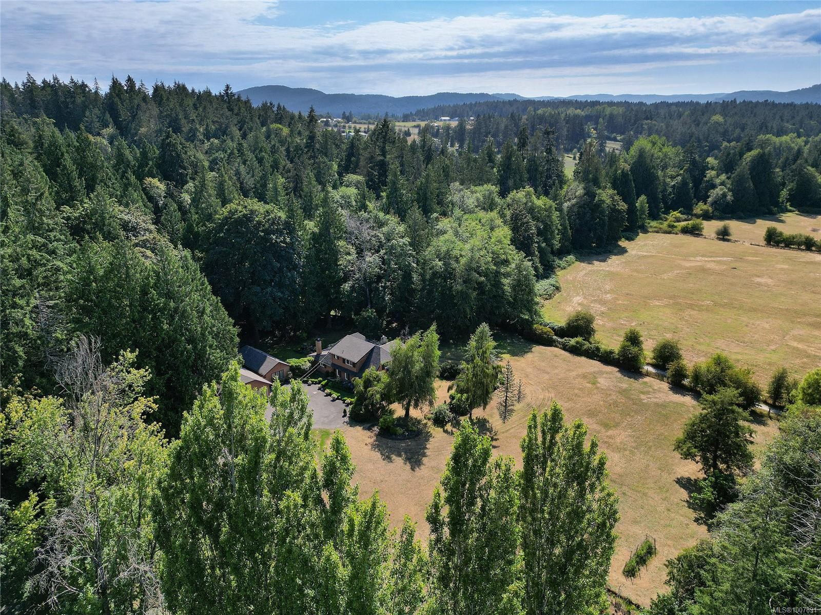 1695 Cultra Ave, Central Saanich, BC