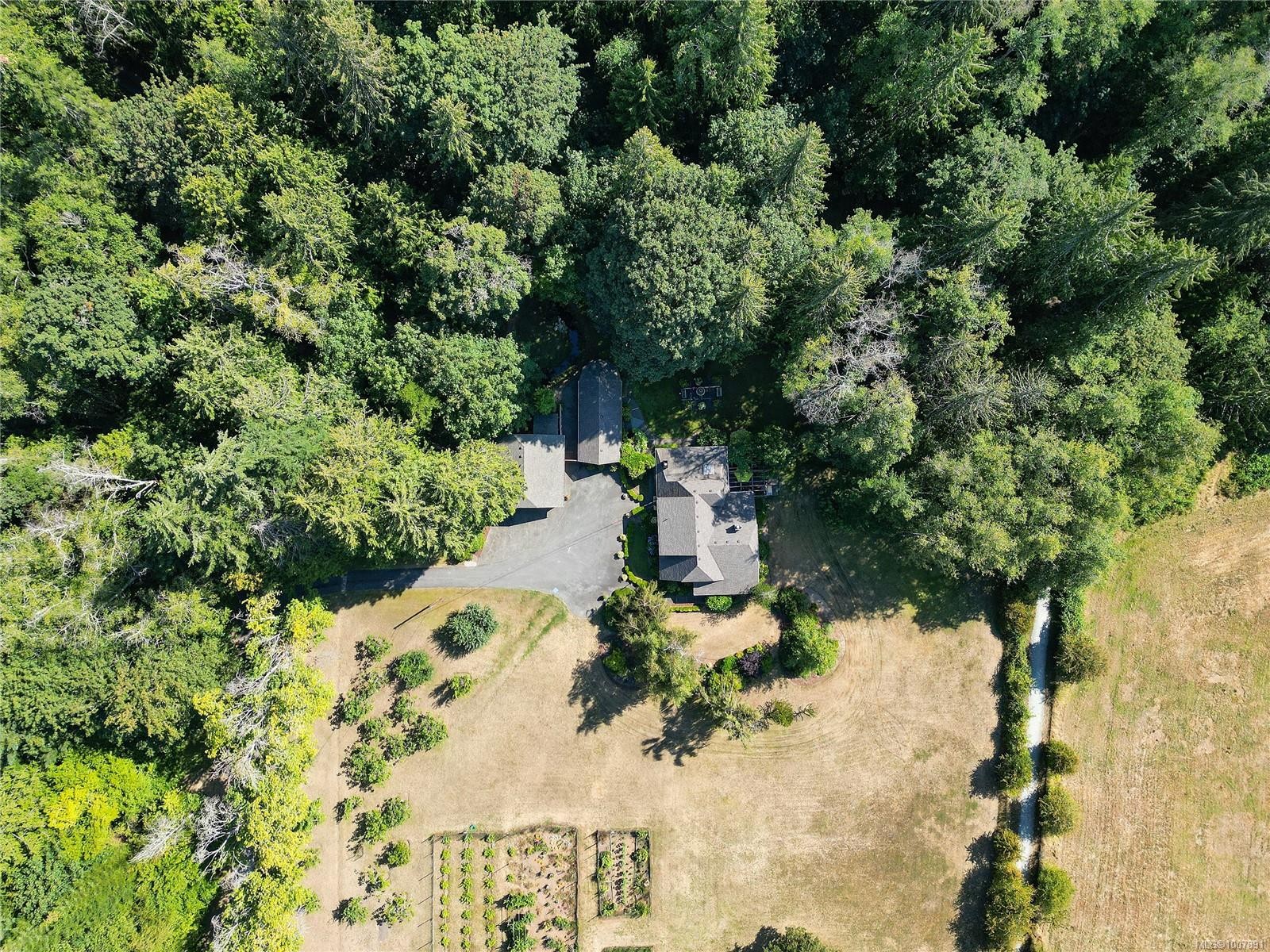 1695 Cultra Ave, Central Saanich, BC