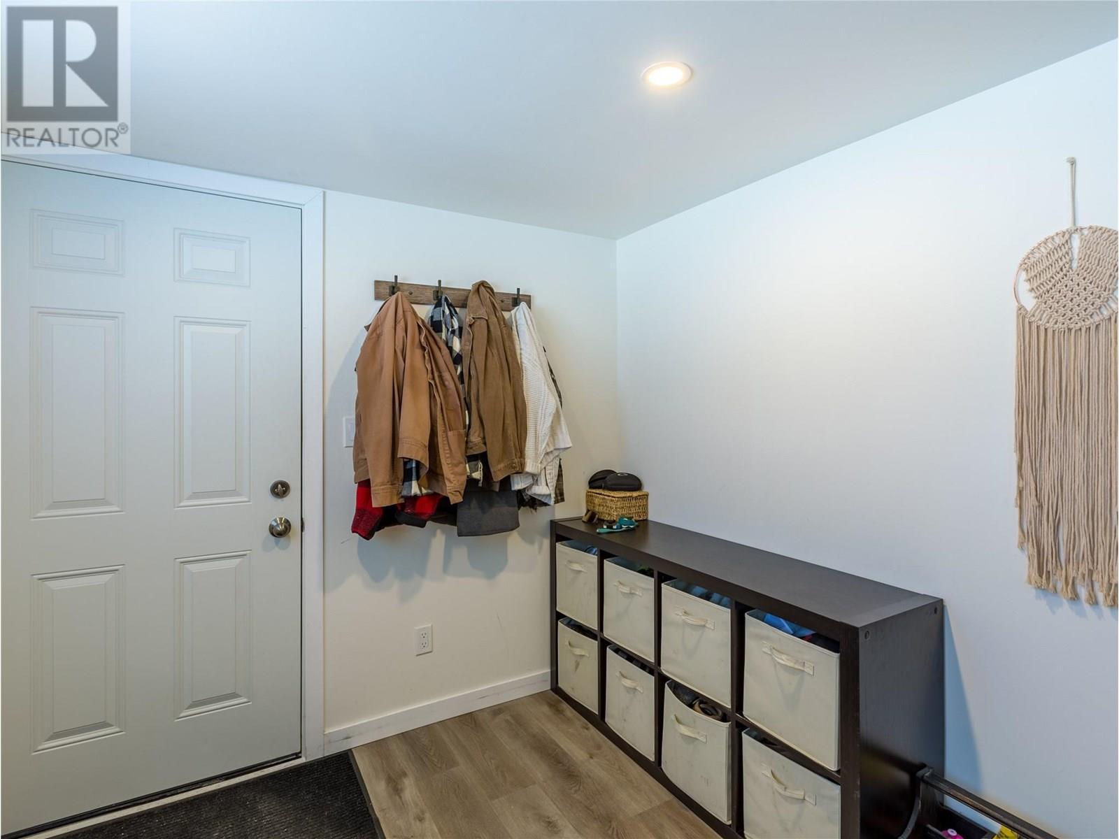 6342 6 Highway, Lavington, BC