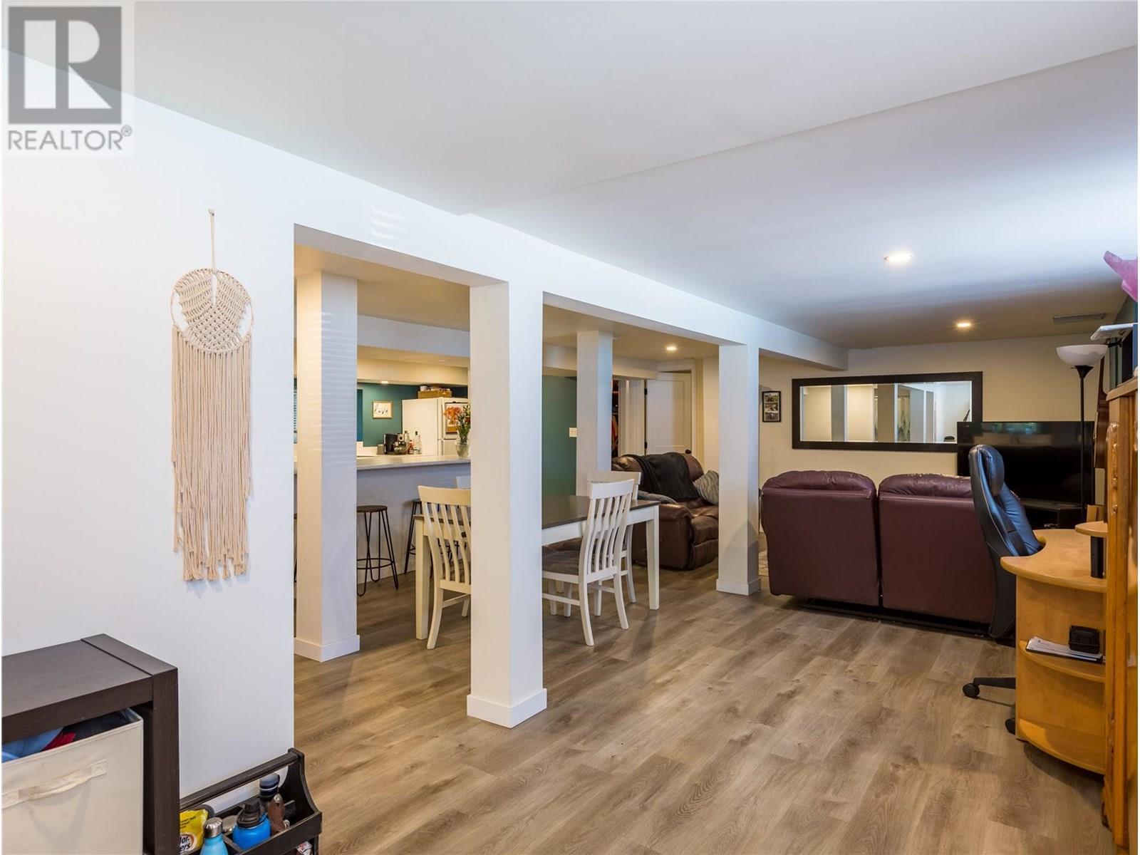 6342 6 Highway, Lavington, BC