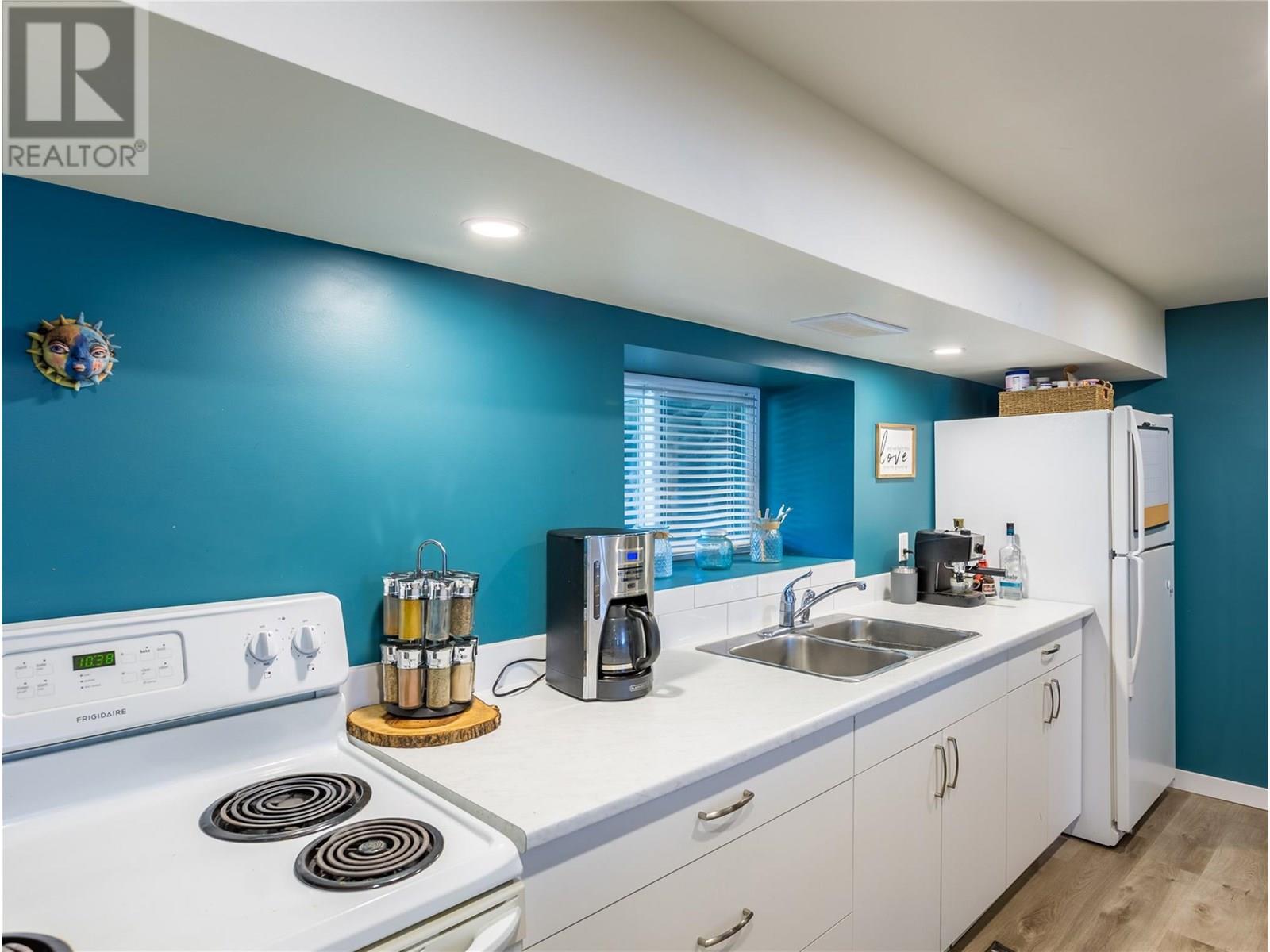 6342 6 Highway, Lavington, BC