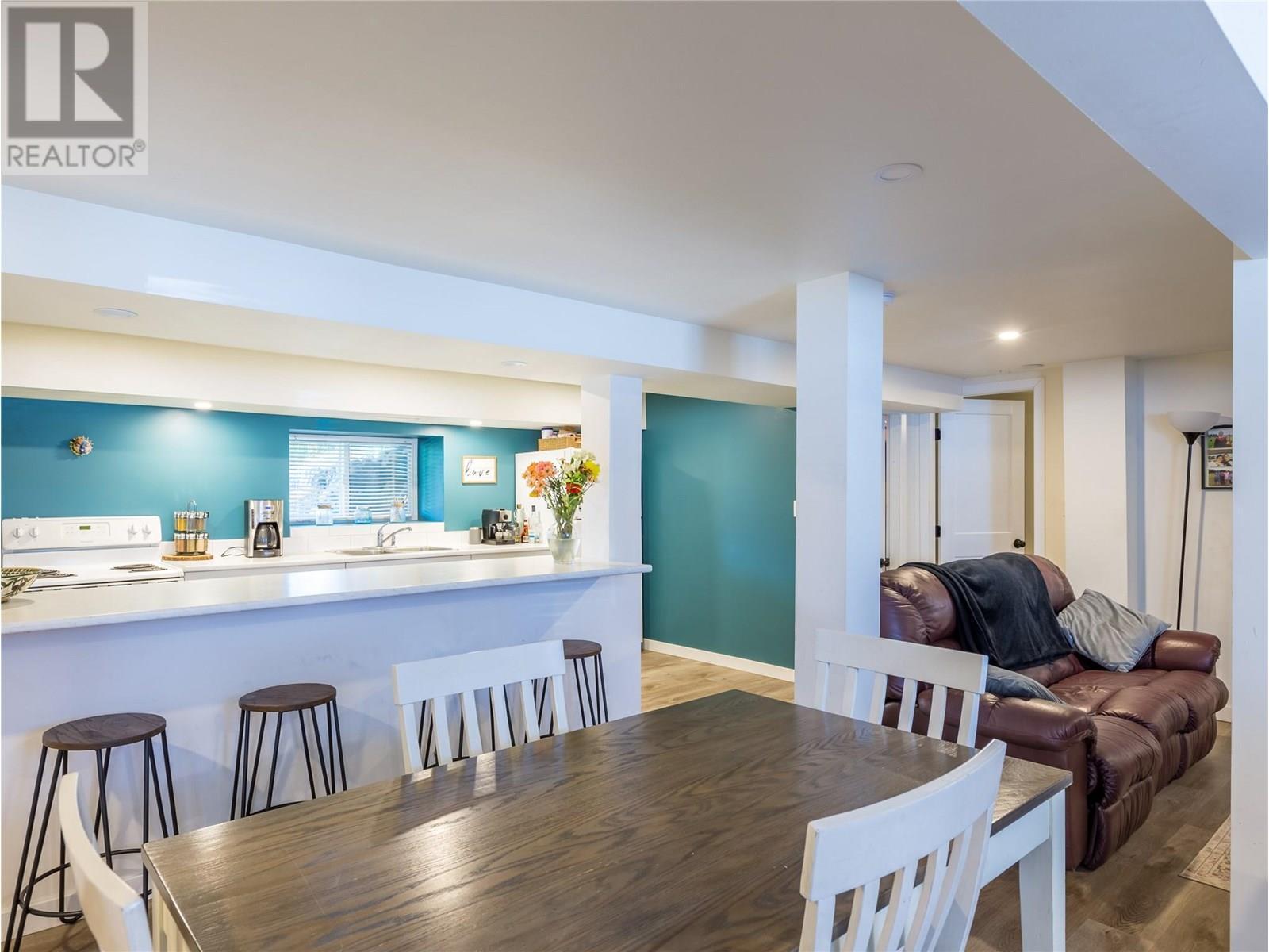 6342 6 Highway, Lavington, BC