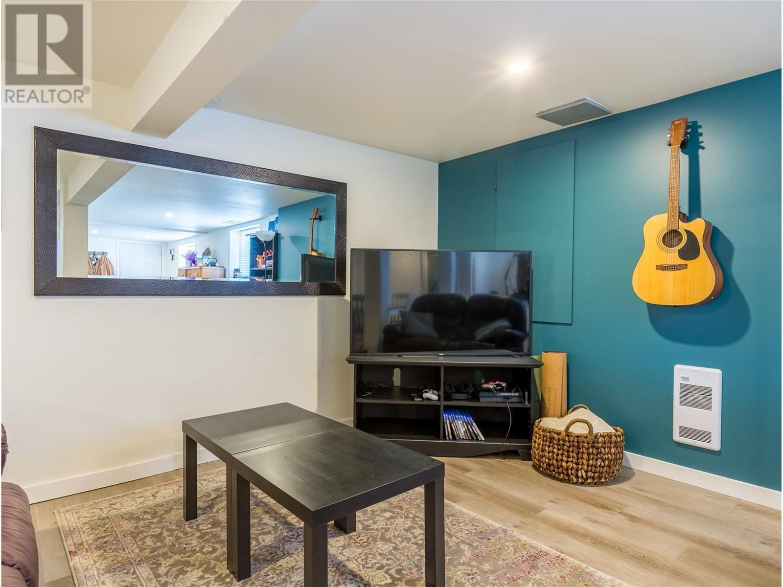 6342 6 Highway, Lavington, BC