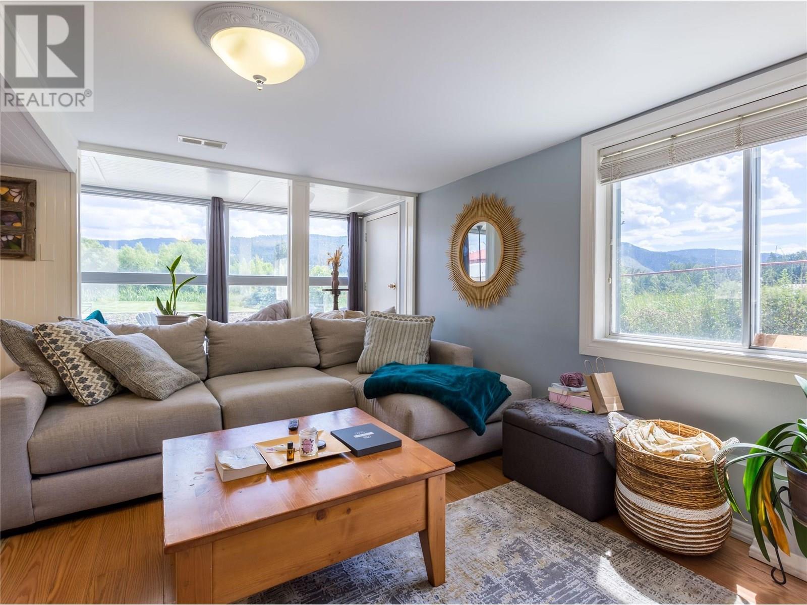 6342 6 Highway, Lavington, BC