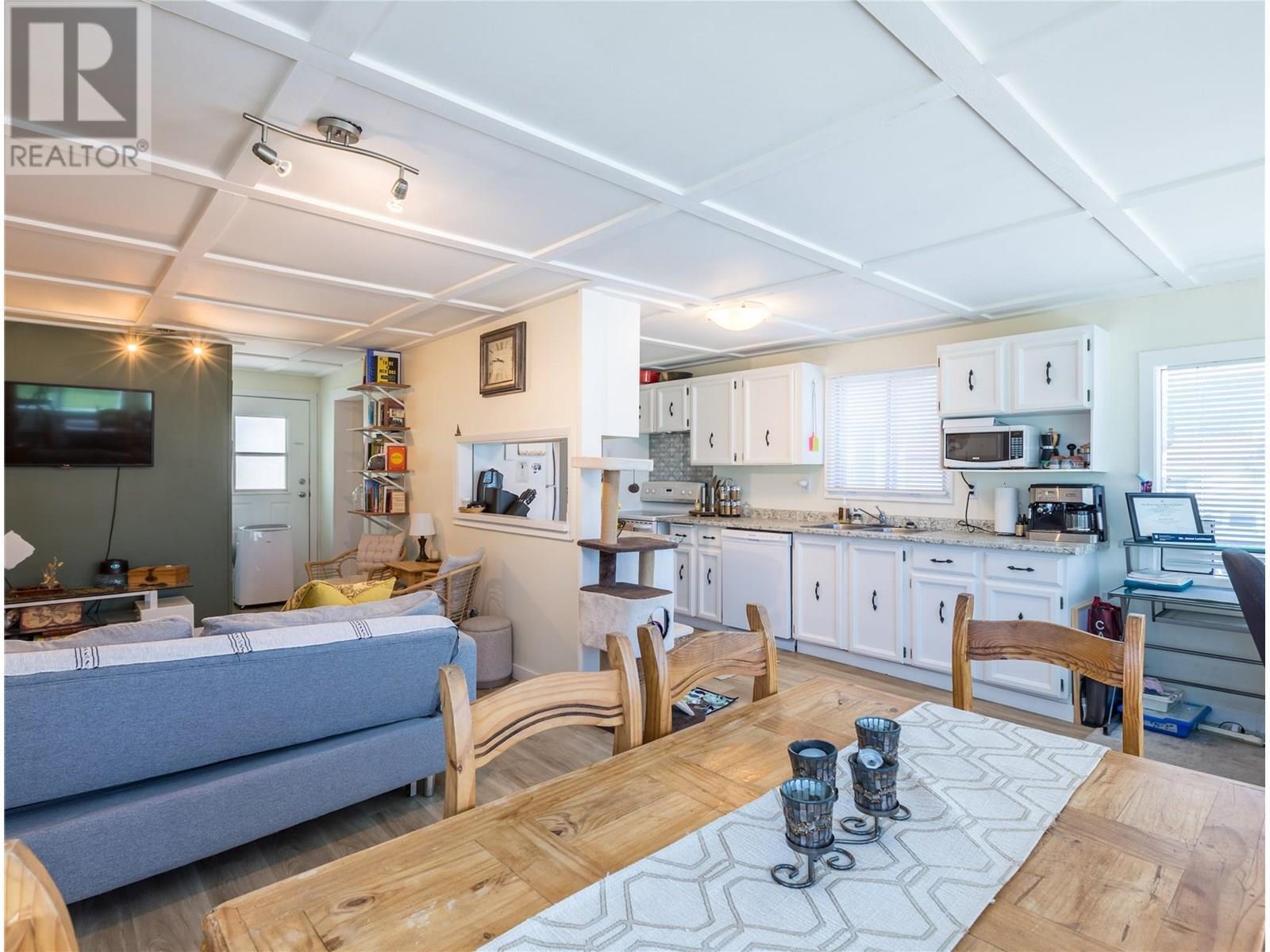 6342 6 Highway, Lavington, BC