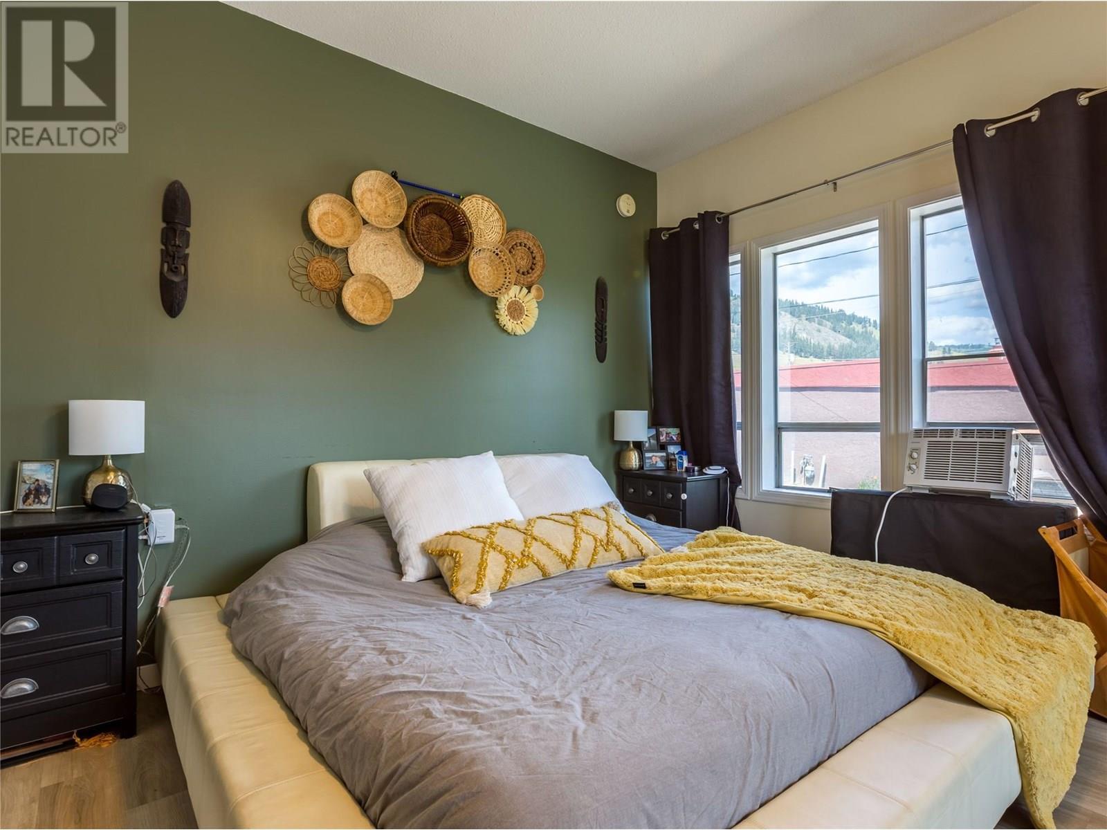 6342 6 Highway, Lavington, BC