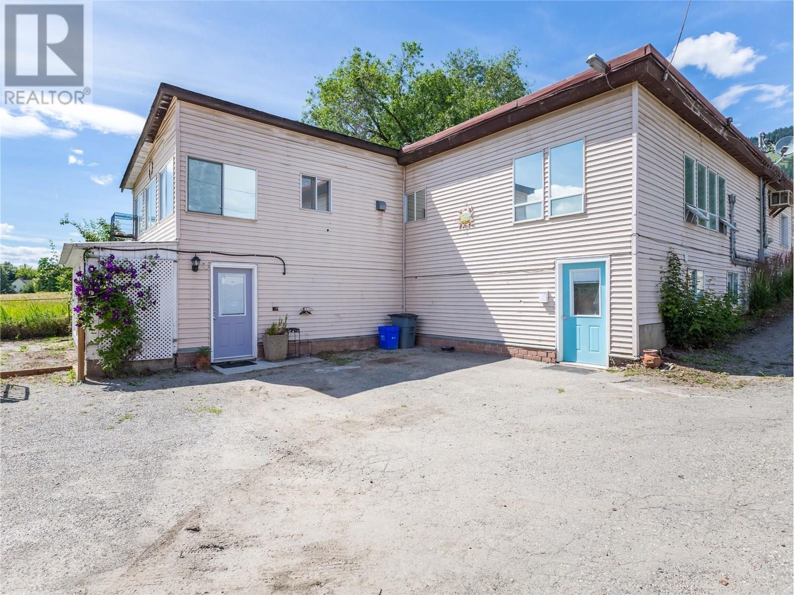 6342 6 Highway, Lavington, BC