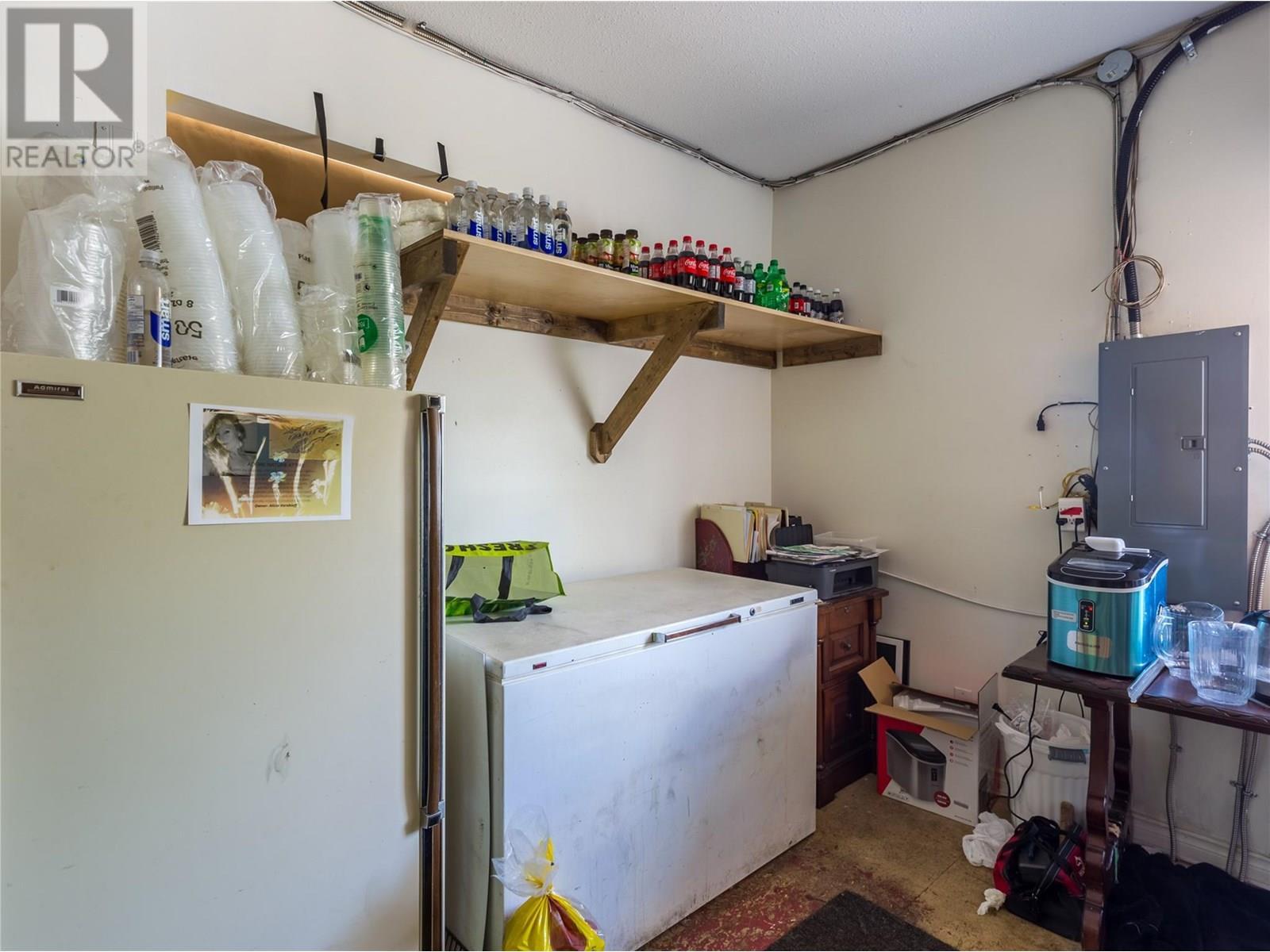 6342 6 Highway, Lavington, BC