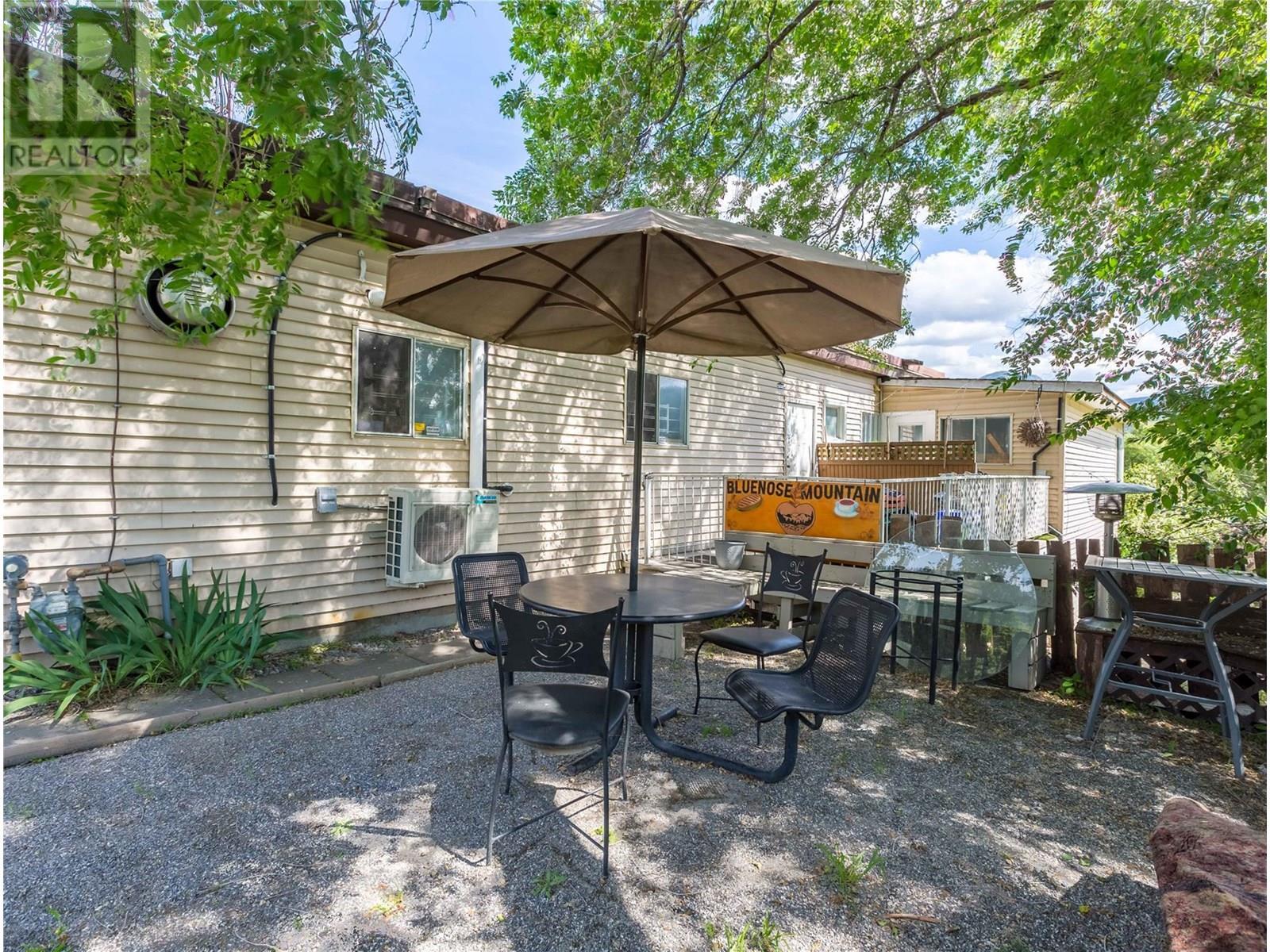 6342 6 Highway, Lavington, BC