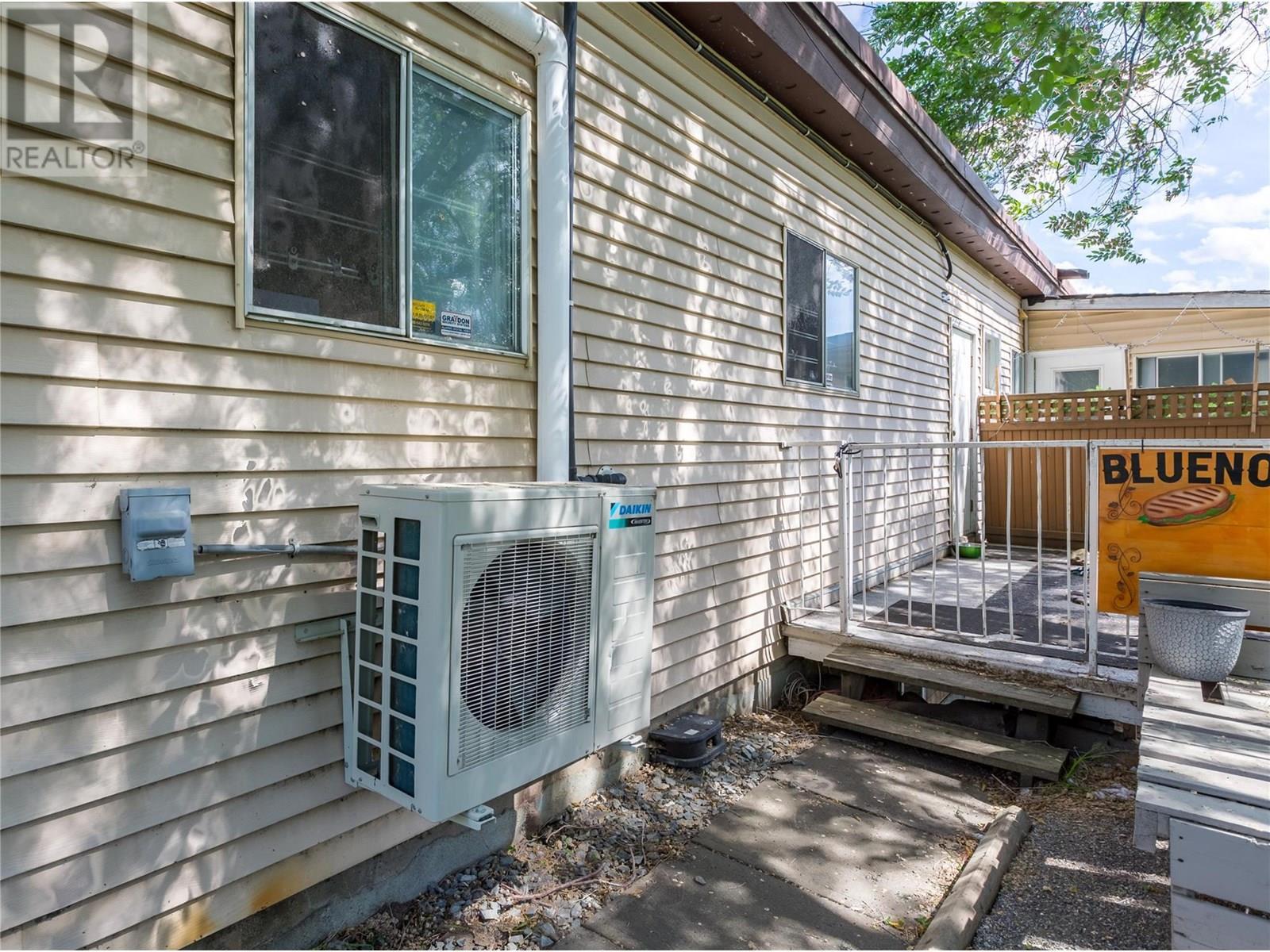 6342 6 Highway, Lavington, BC