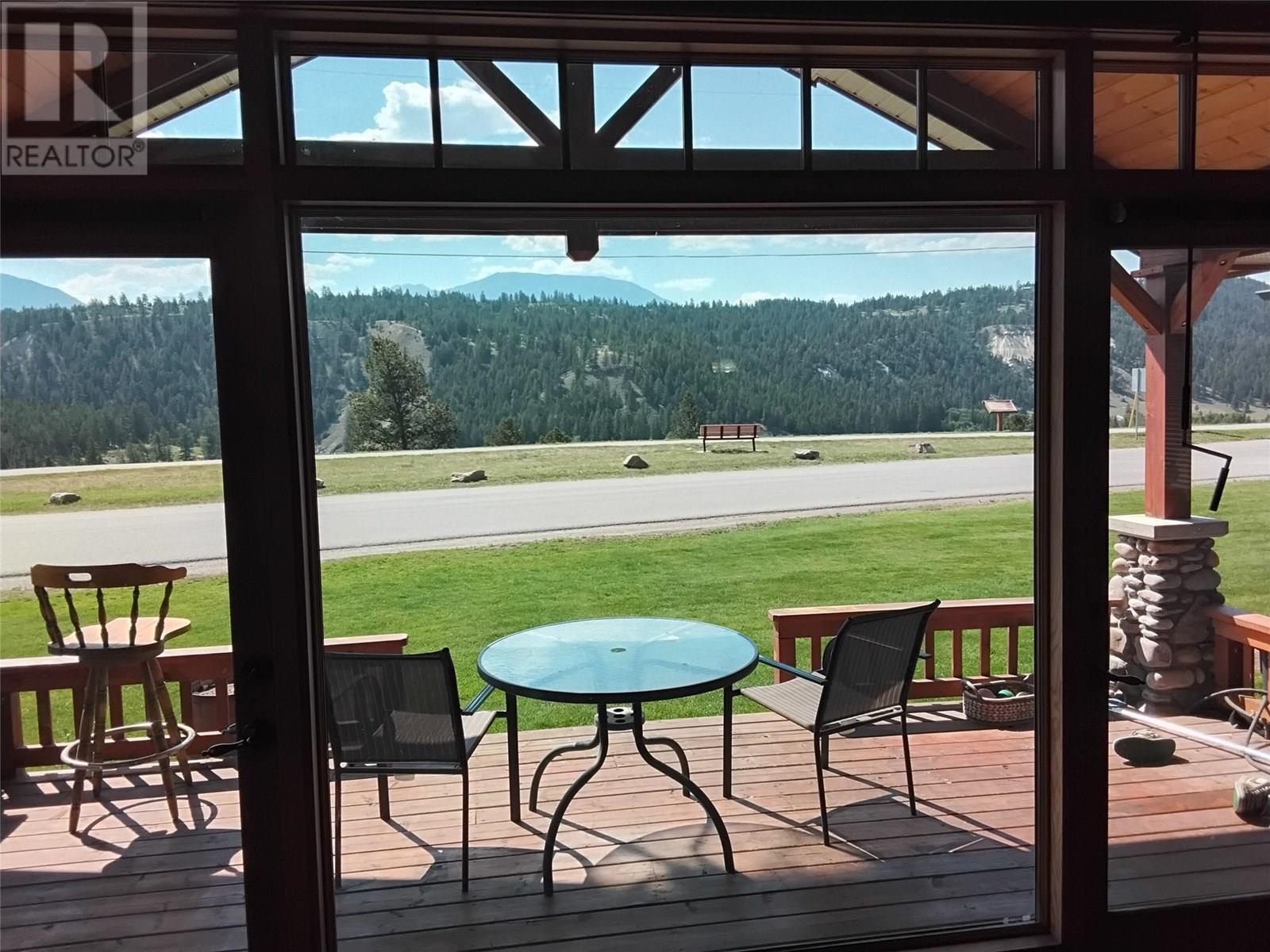 453 13Th Avenue, Invermere, BC -