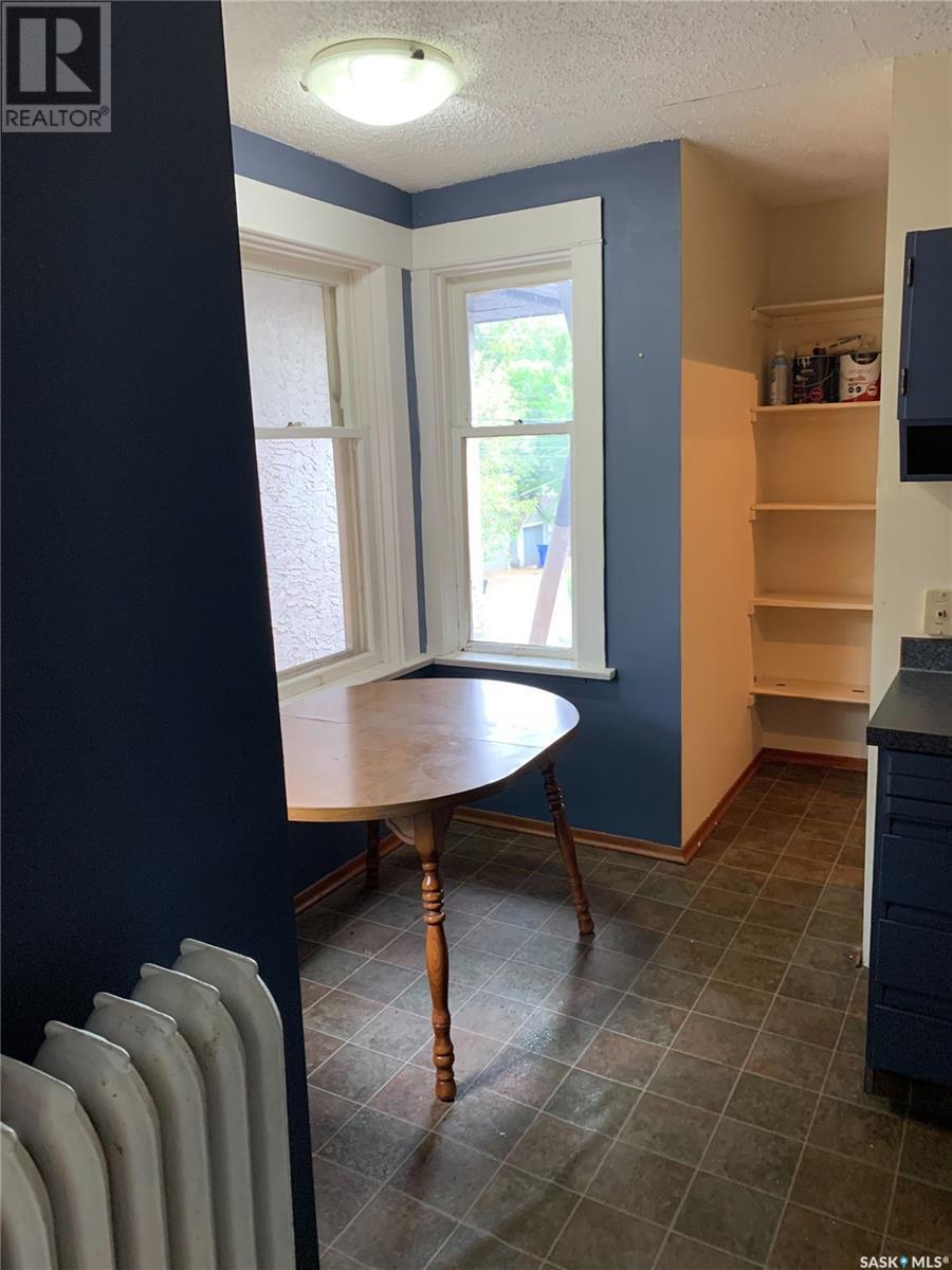 2346 Winnipeg Street, Regina, SK - Indoor