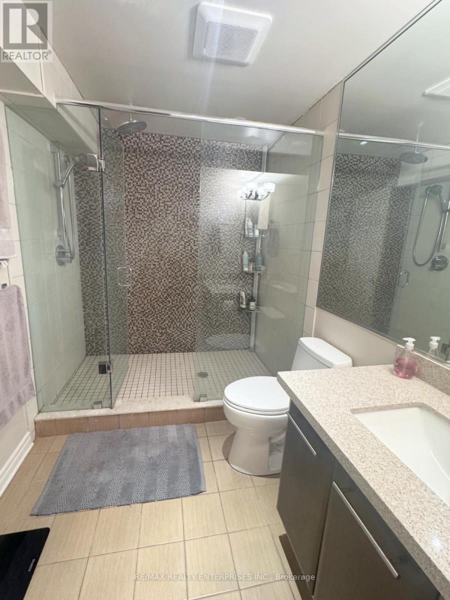 2429 Whitehorn Drive, Burlington, ON - Indoor Photo Showing Bathroom
