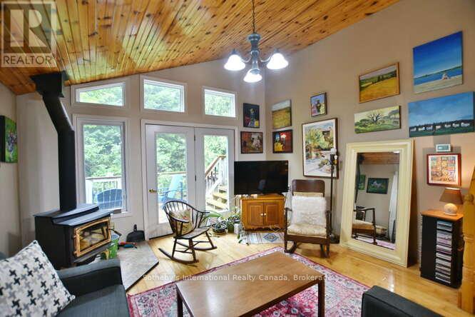 447085 Tenth Concession, Grey Highlands, ON - Indoor Photo Showing Living Room With Fireplace