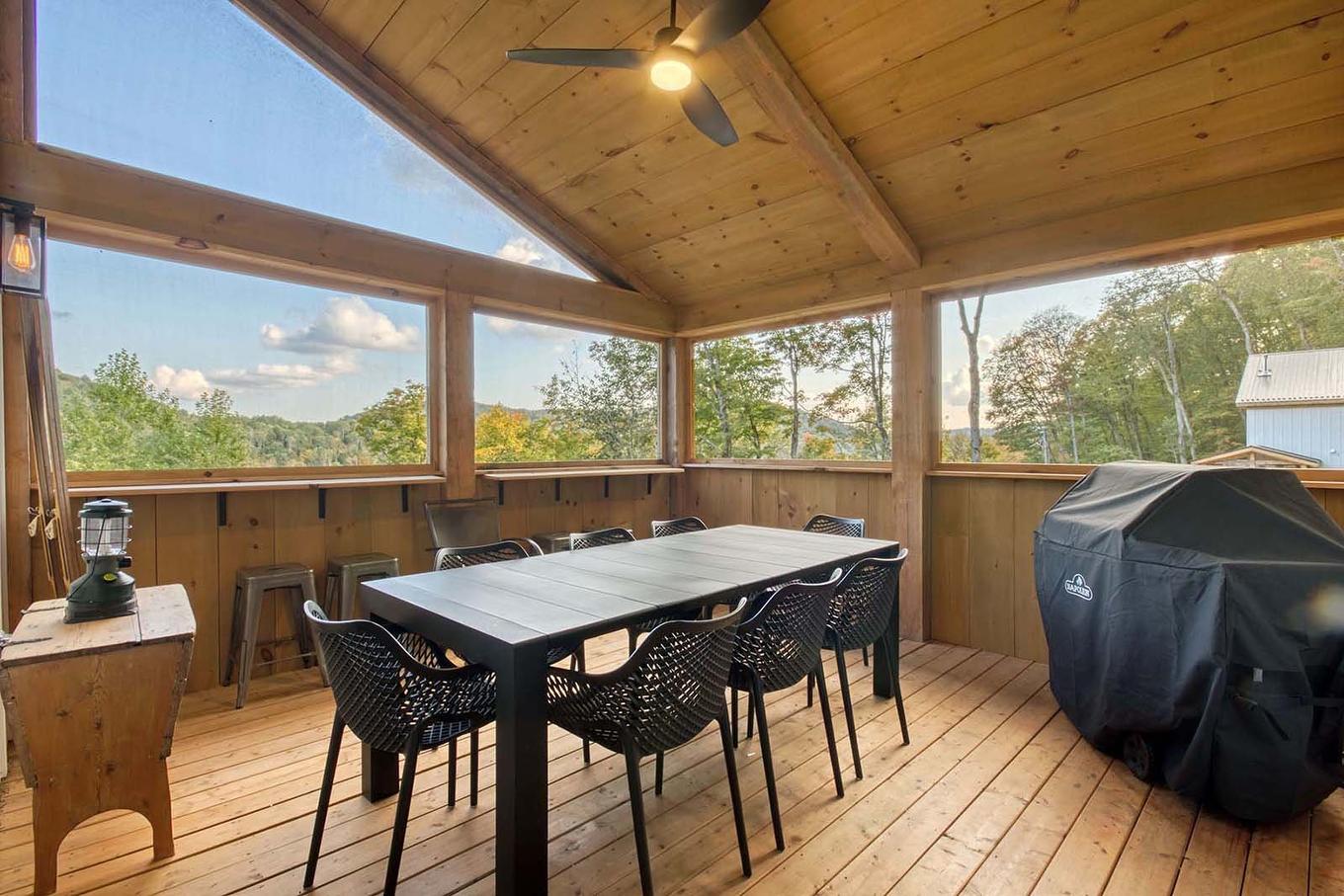 Véranda - 138 Ch. Des Aigles, Nominingue, QC - With Deck Patio Veranda With Exterior