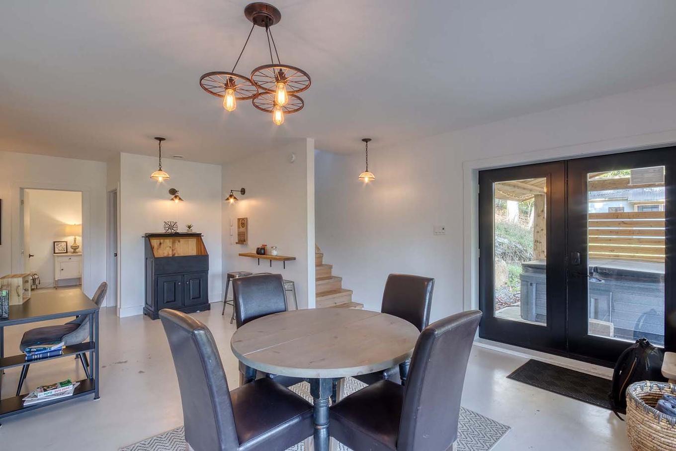 Family room - 144 Ch. Des Aigles, Nominingue, QC - Indoor Photo Showing Dining Room