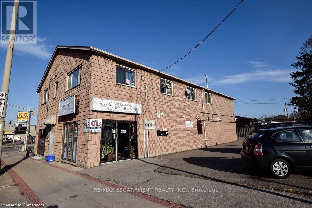 Front of Structure - 120 Parkdale Avenue N, Hamilton, ON - Outdoor