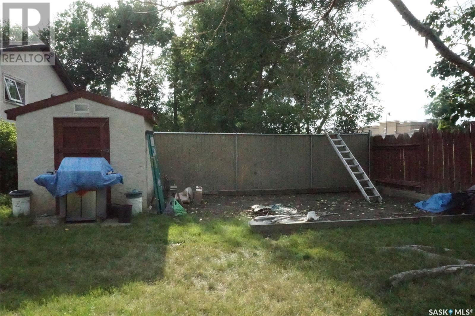 986 Garry Street N, Regina, SK - Outdoor