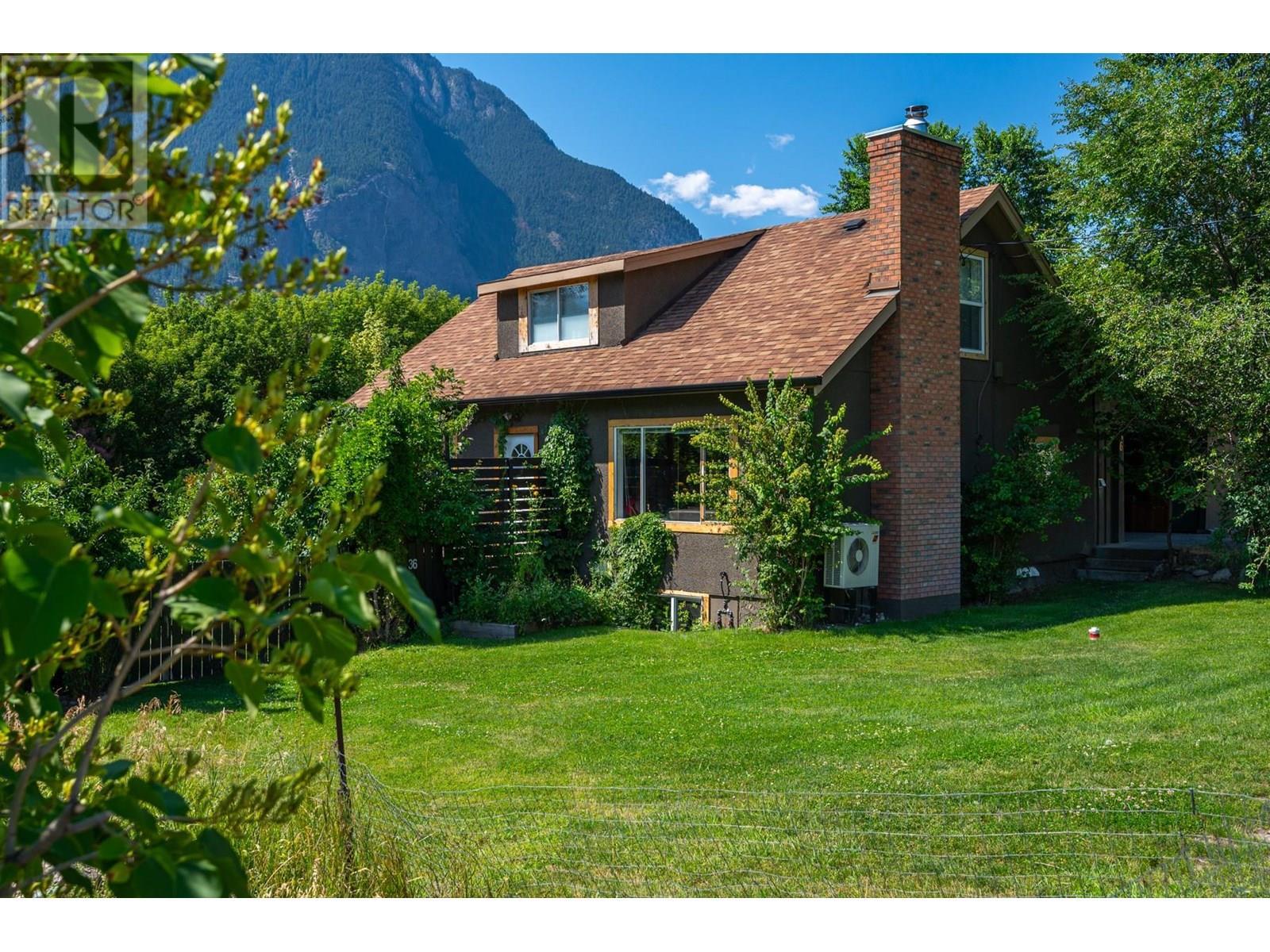 36 14Th Avenue, Lillooet, BC - Outdoor