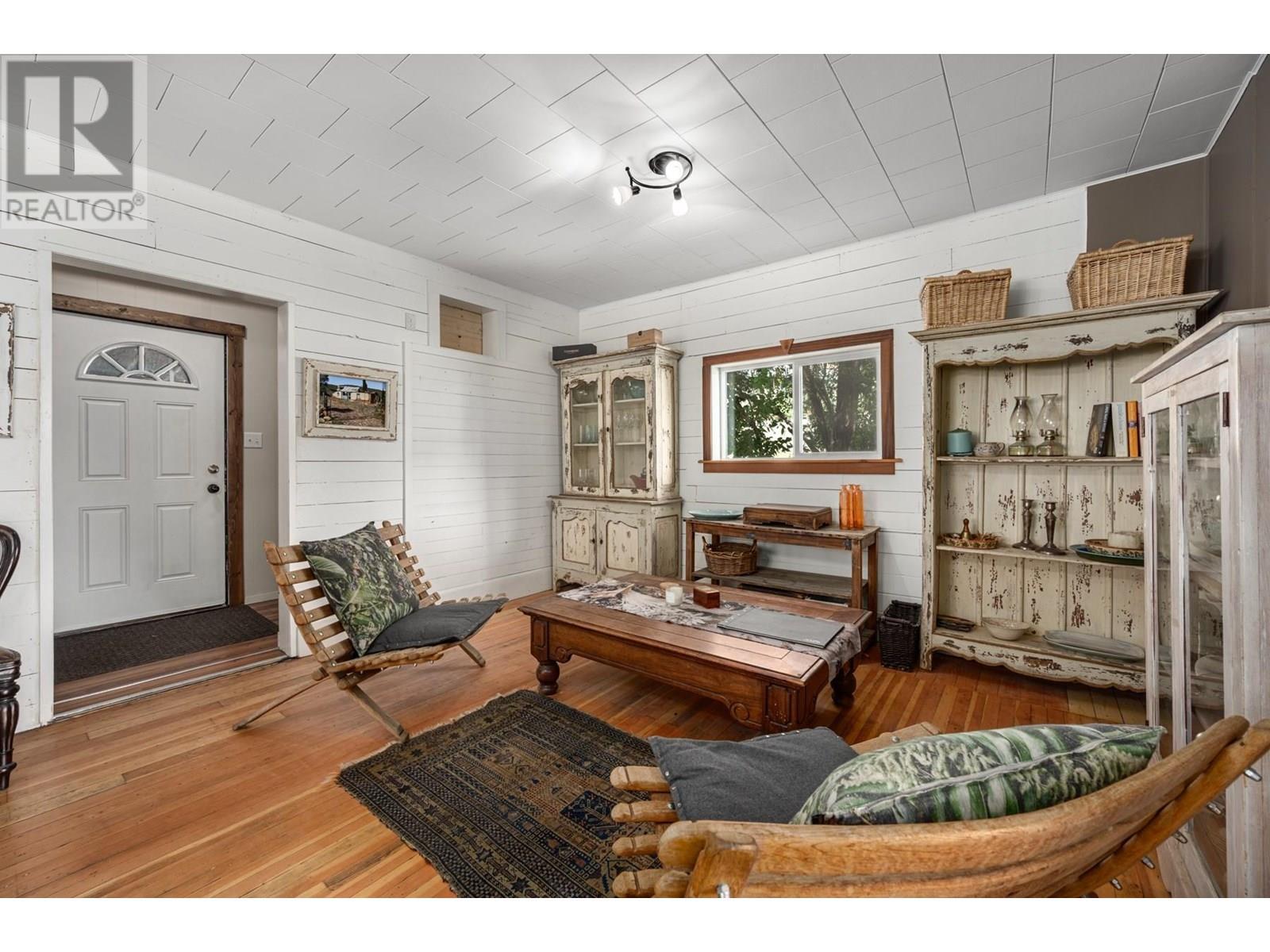 36 14Th Avenue, Lillooet, BC - Indoor