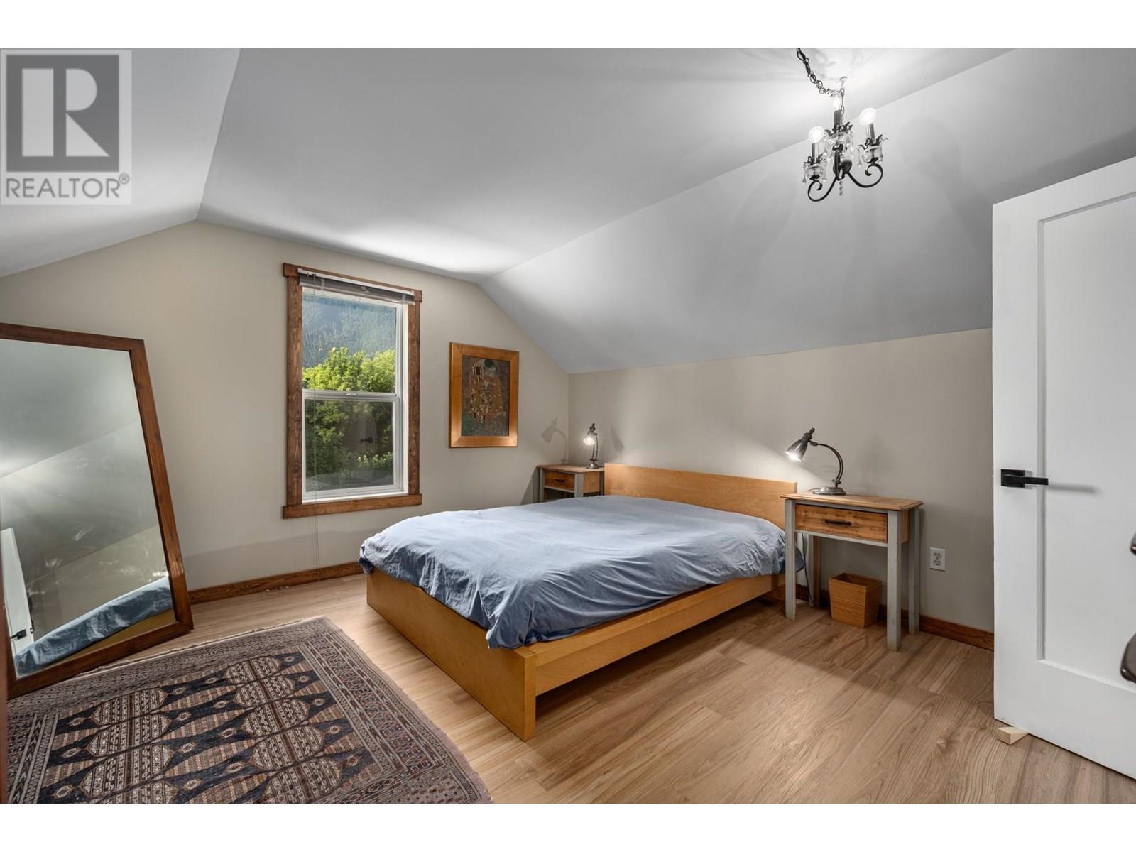 36 14Th Avenue, Lillooet, BC - Indoor Photo Showing Bedroom