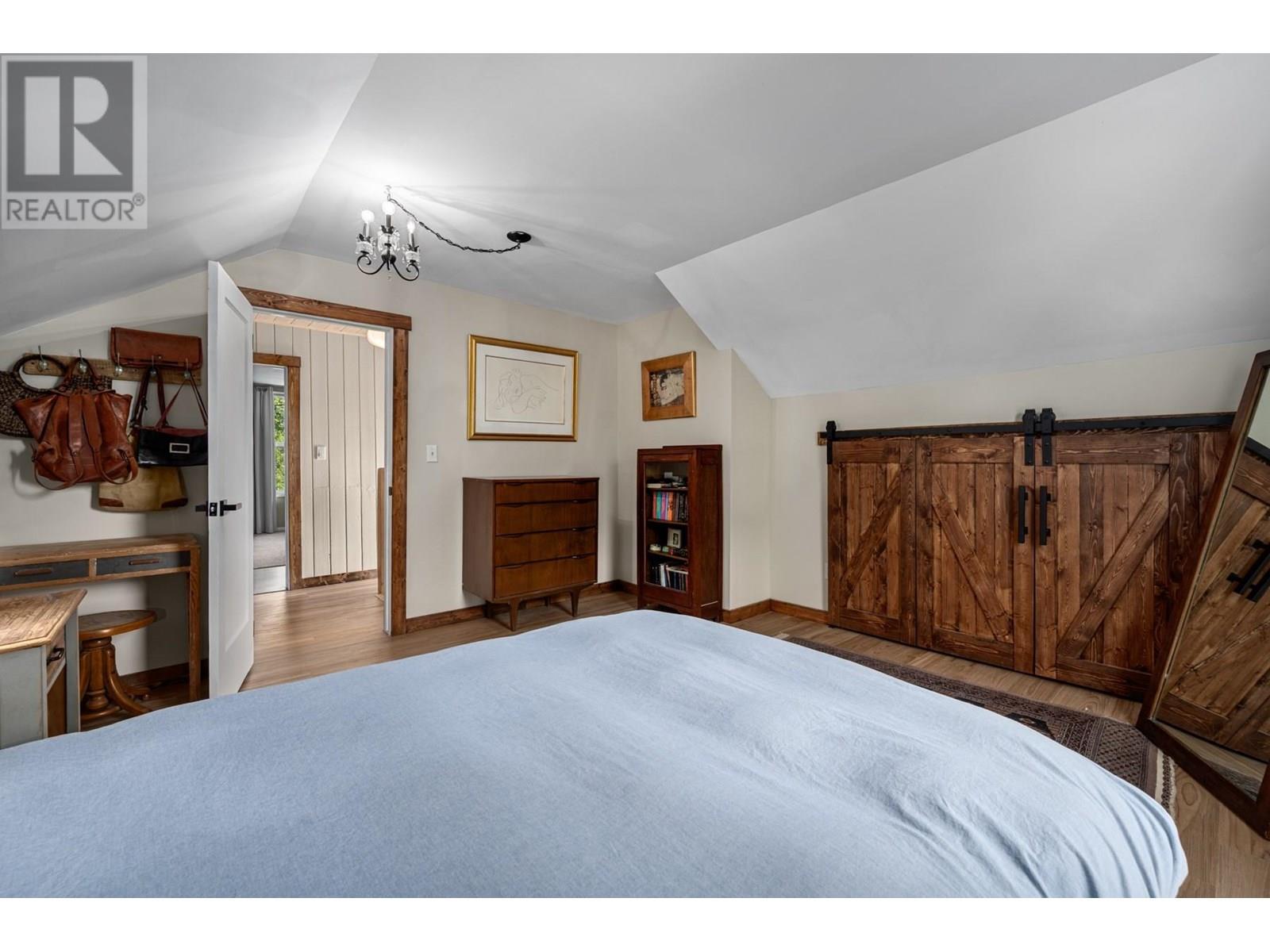 36 14Th Avenue, Lillooet, BC - Indoor Photo Showing Bedroom