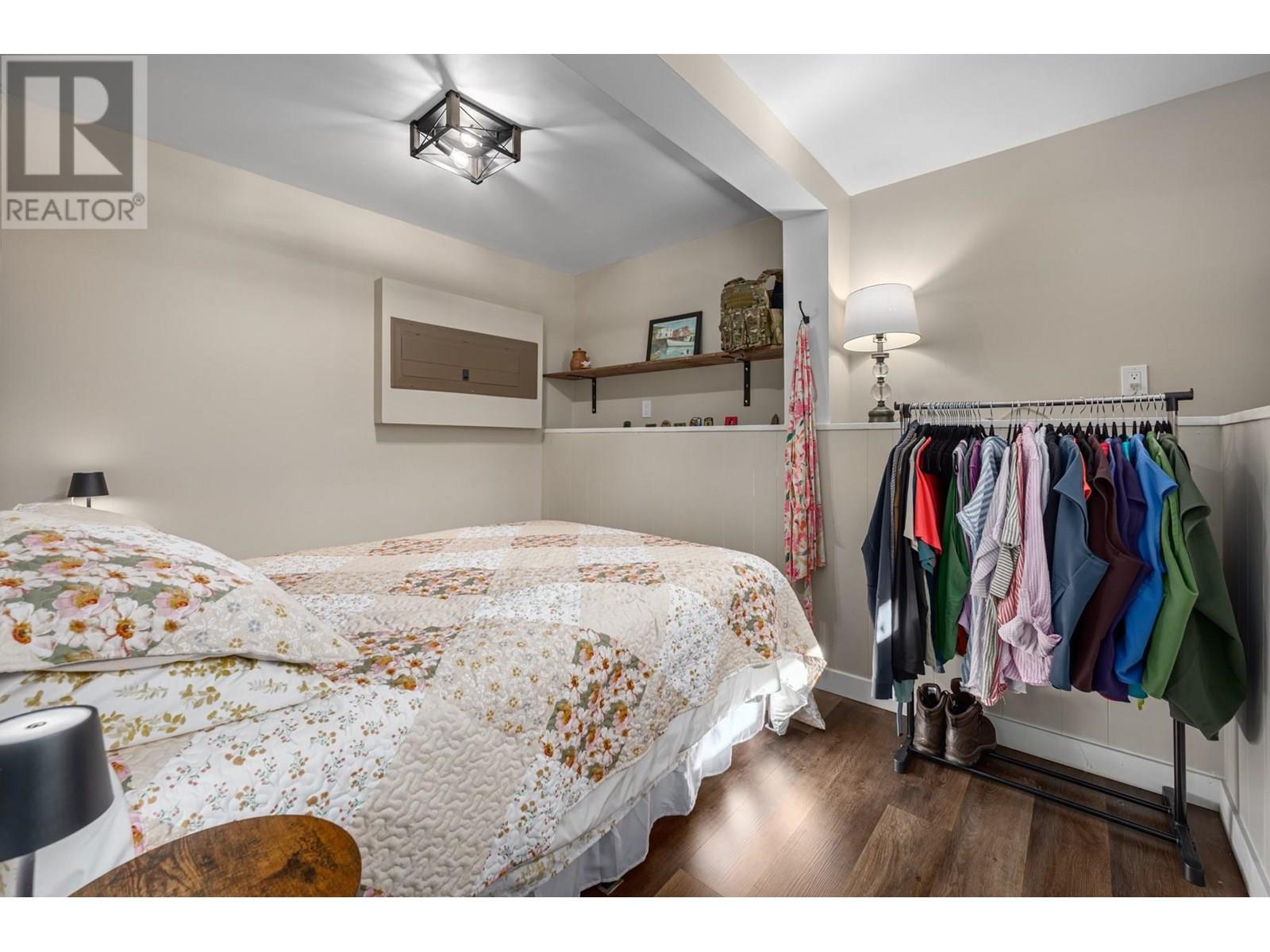 36 14Th Avenue, Lillooet, BC - Indoor Photo Showing Bedroom