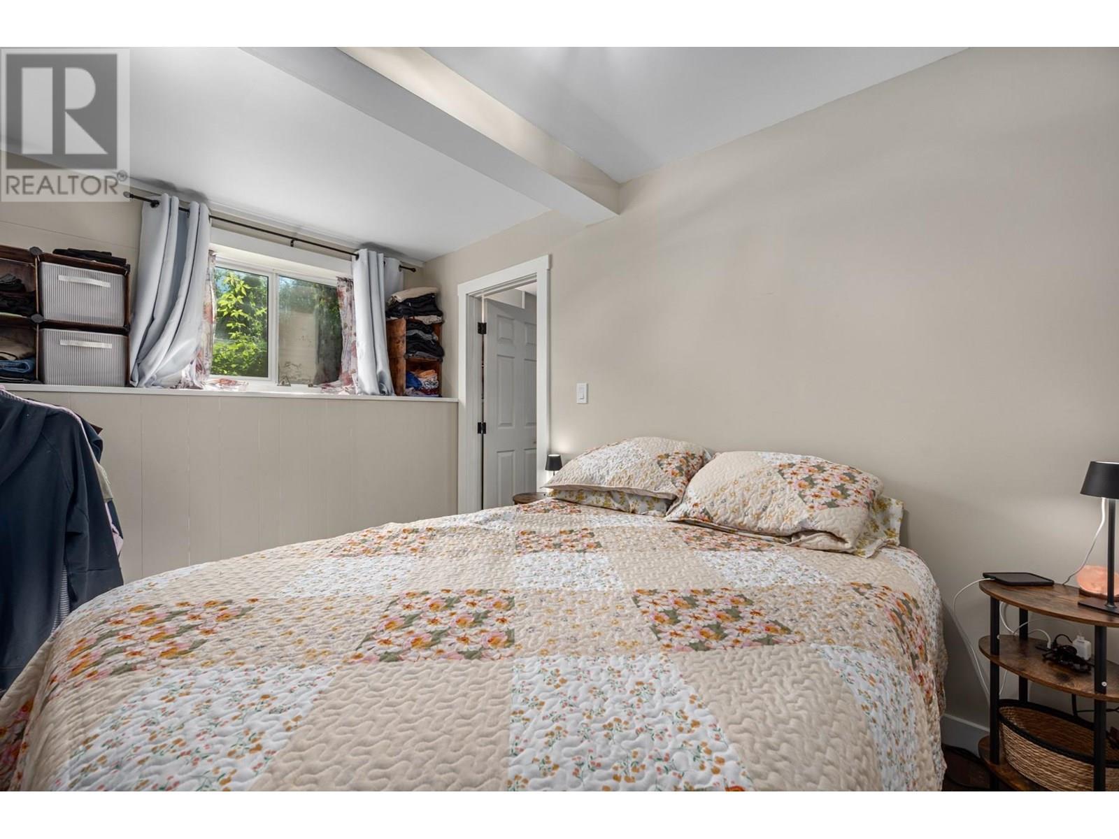 36 14Th Avenue, Lillooet, BC - Indoor Photo Showing Bedroom