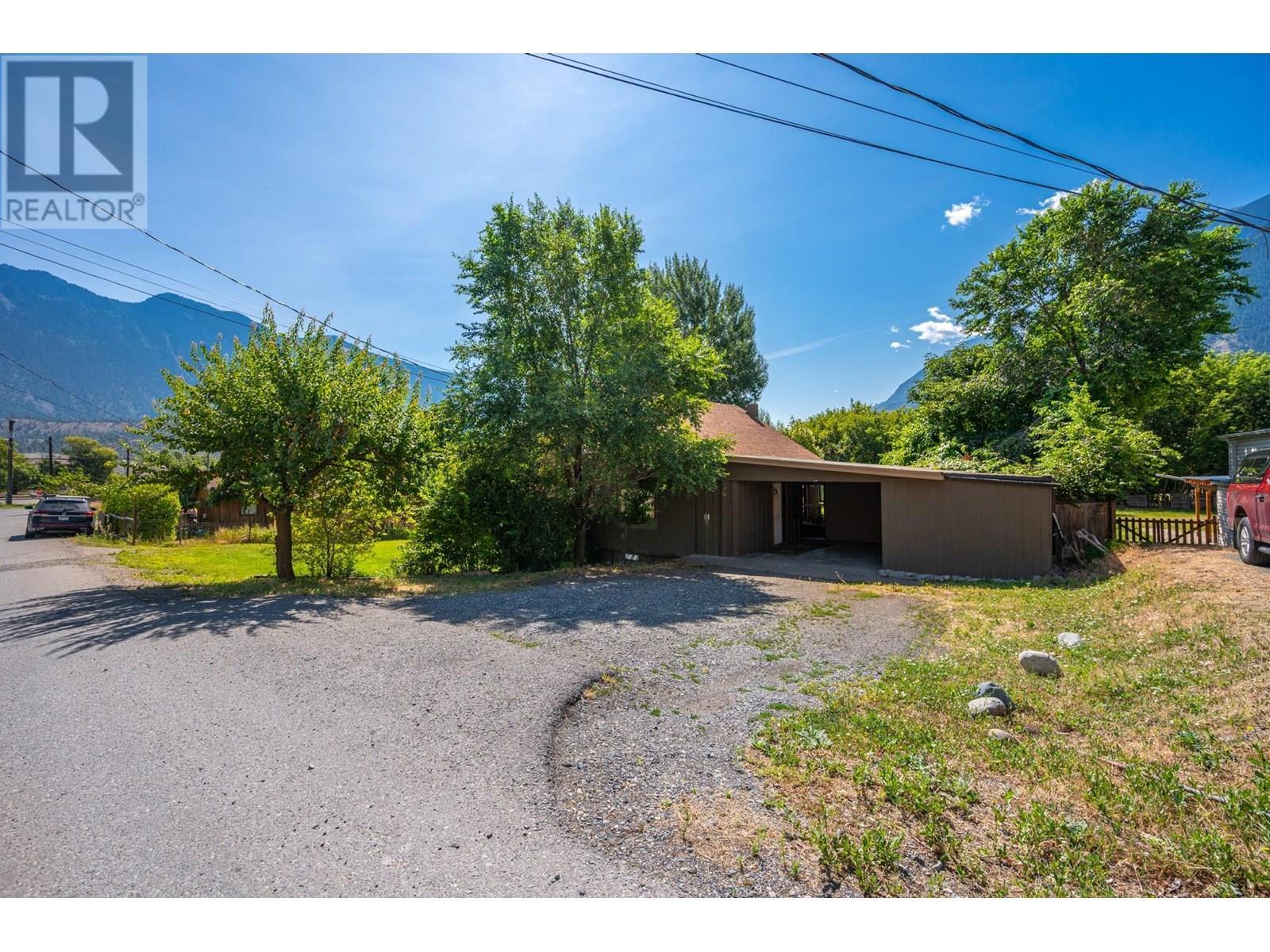 36 14Th Avenue, Lillooet, BC - Outdoor