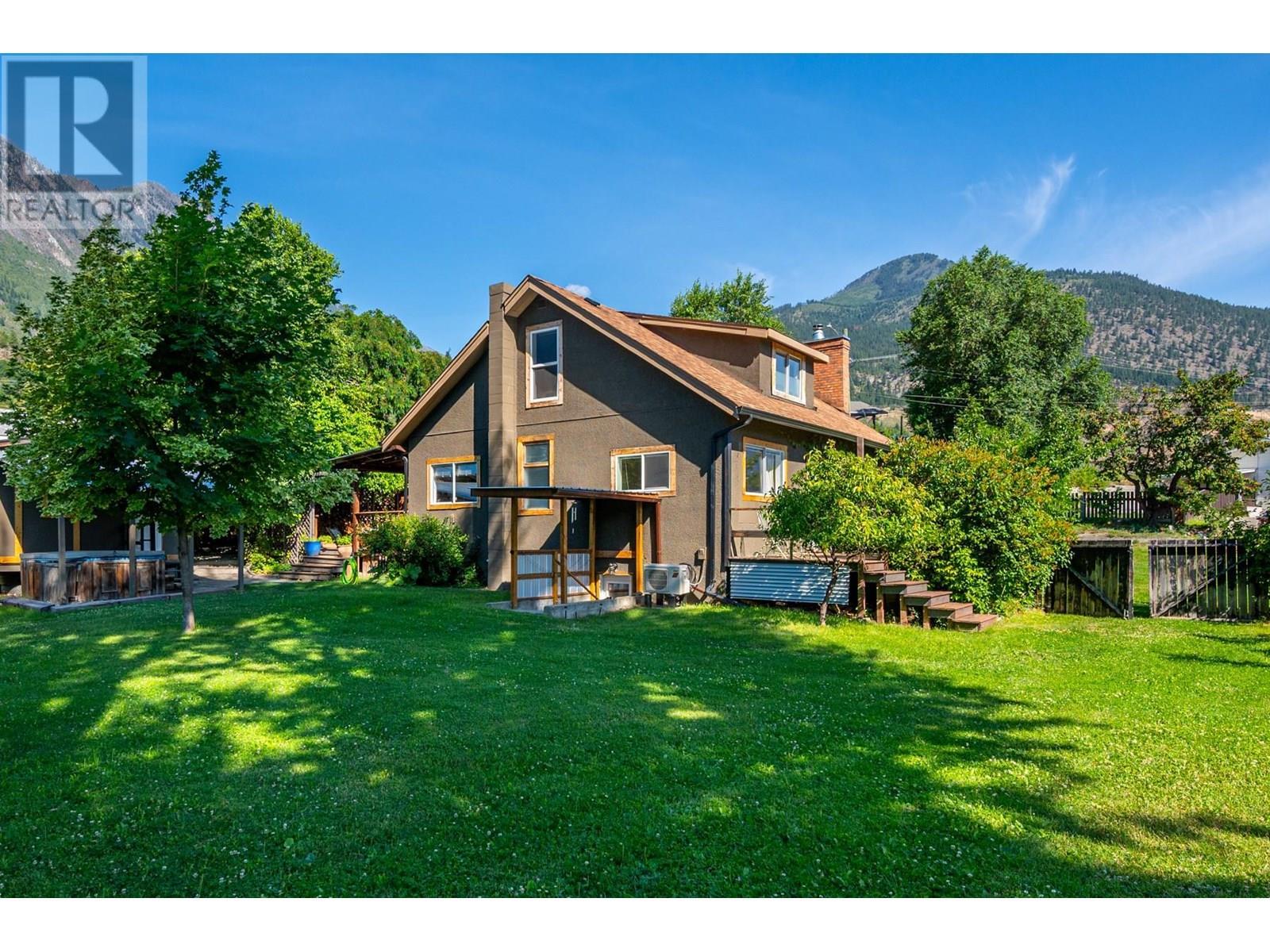 36 14Th Avenue, Lillooet, BC - Outdoor