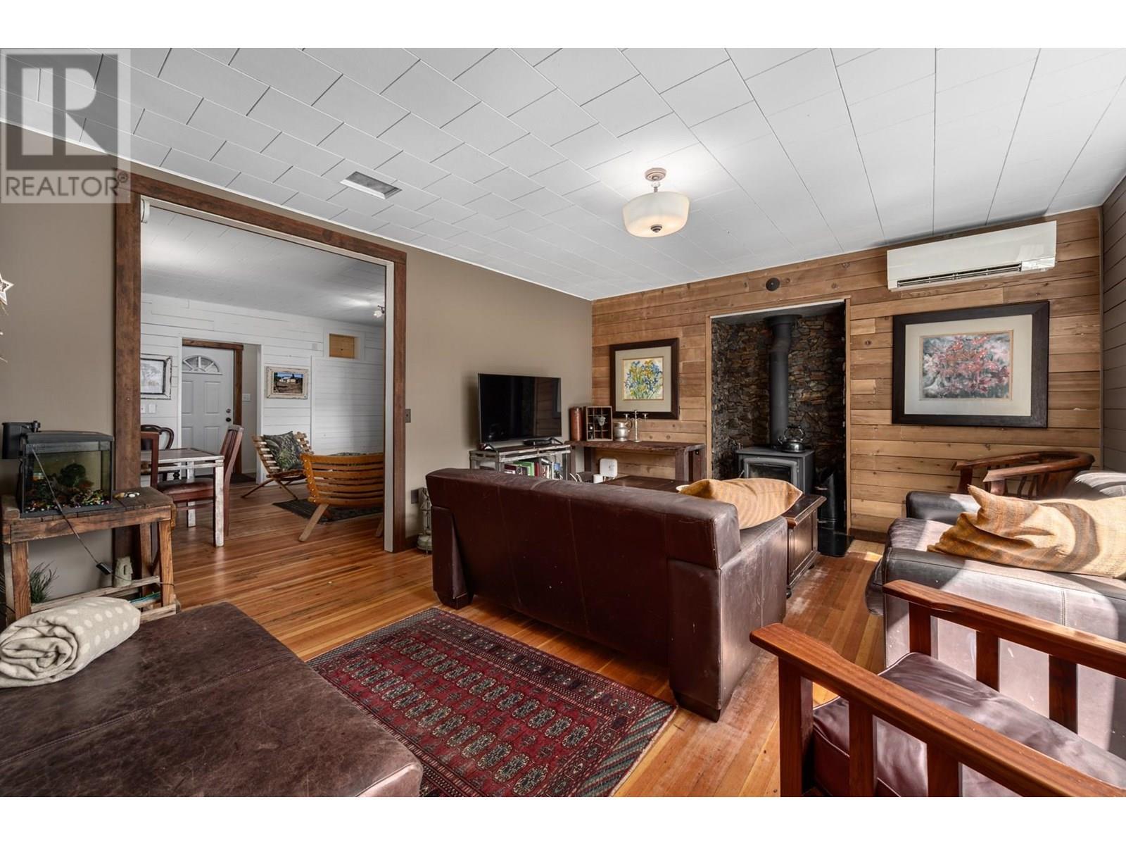 36 14Th Avenue, Lillooet, BC - Indoor