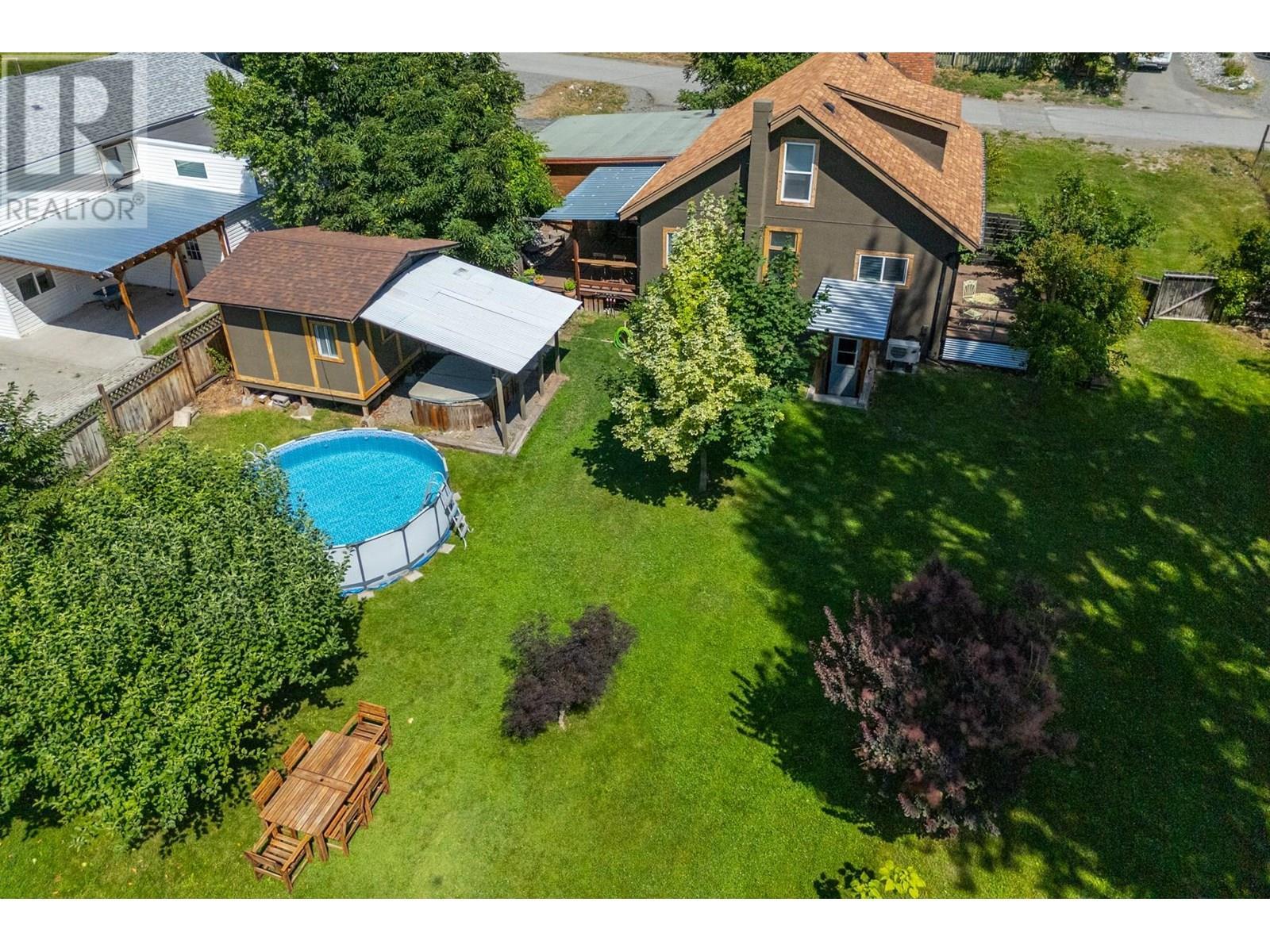 36 14Th Avenue, Lillooet, BC - Outdoor With Above Ground Pool