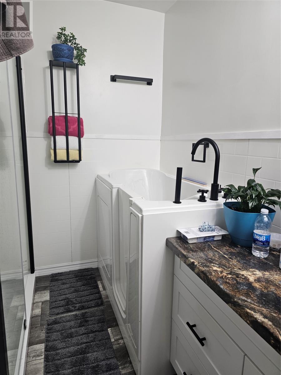 3 Dennis Road, Channel-Port Aux Basques, NL - Indoor