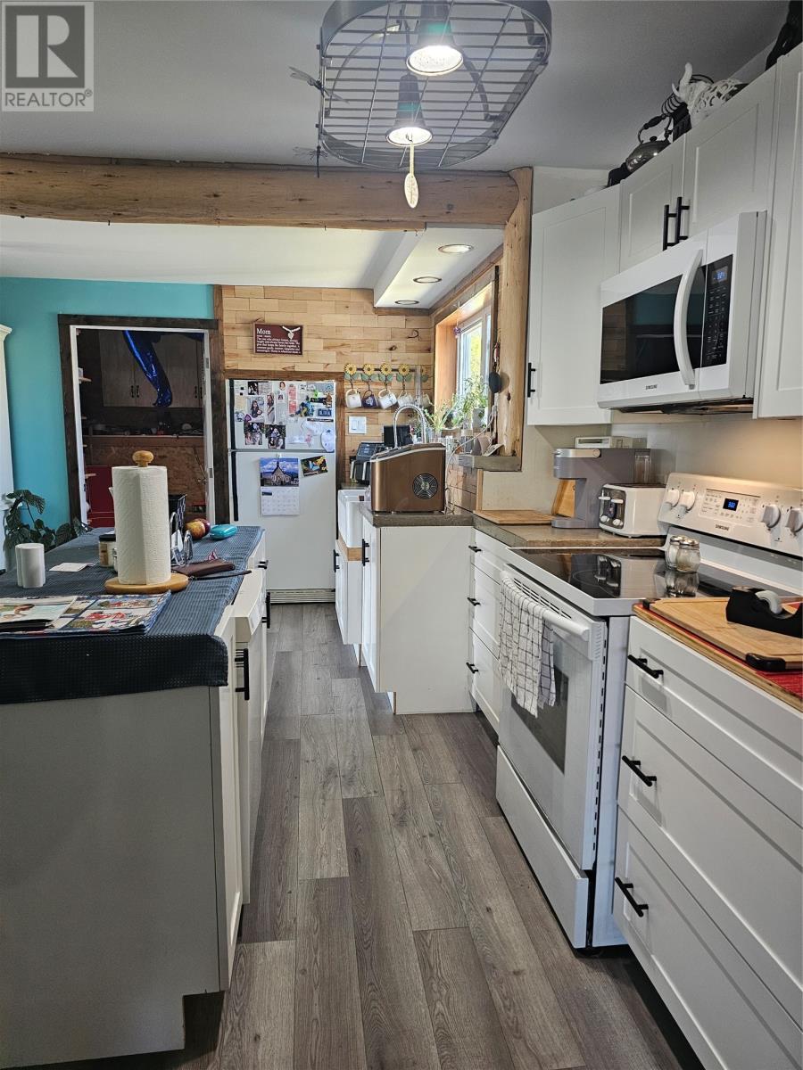 3 Dennis Road, Channel-Port Aux Basques, NL - Indoor Photo Showing Kitchen