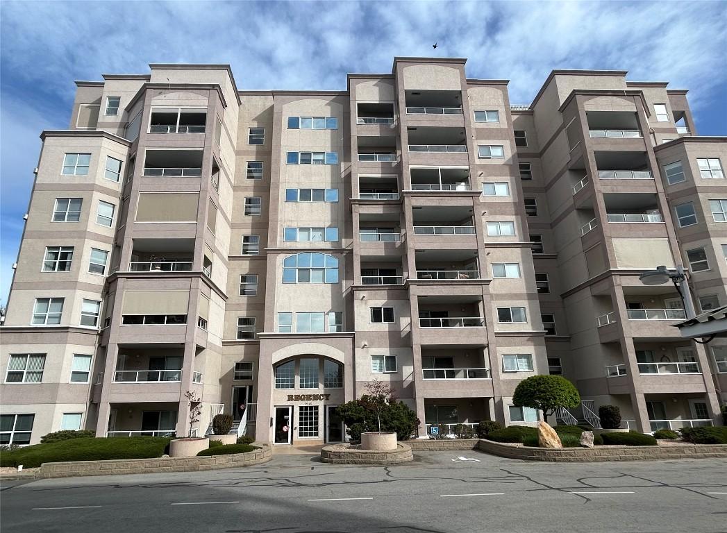 704-2245 Atkinson Street, Penticton, BC - Outdoor With Facade