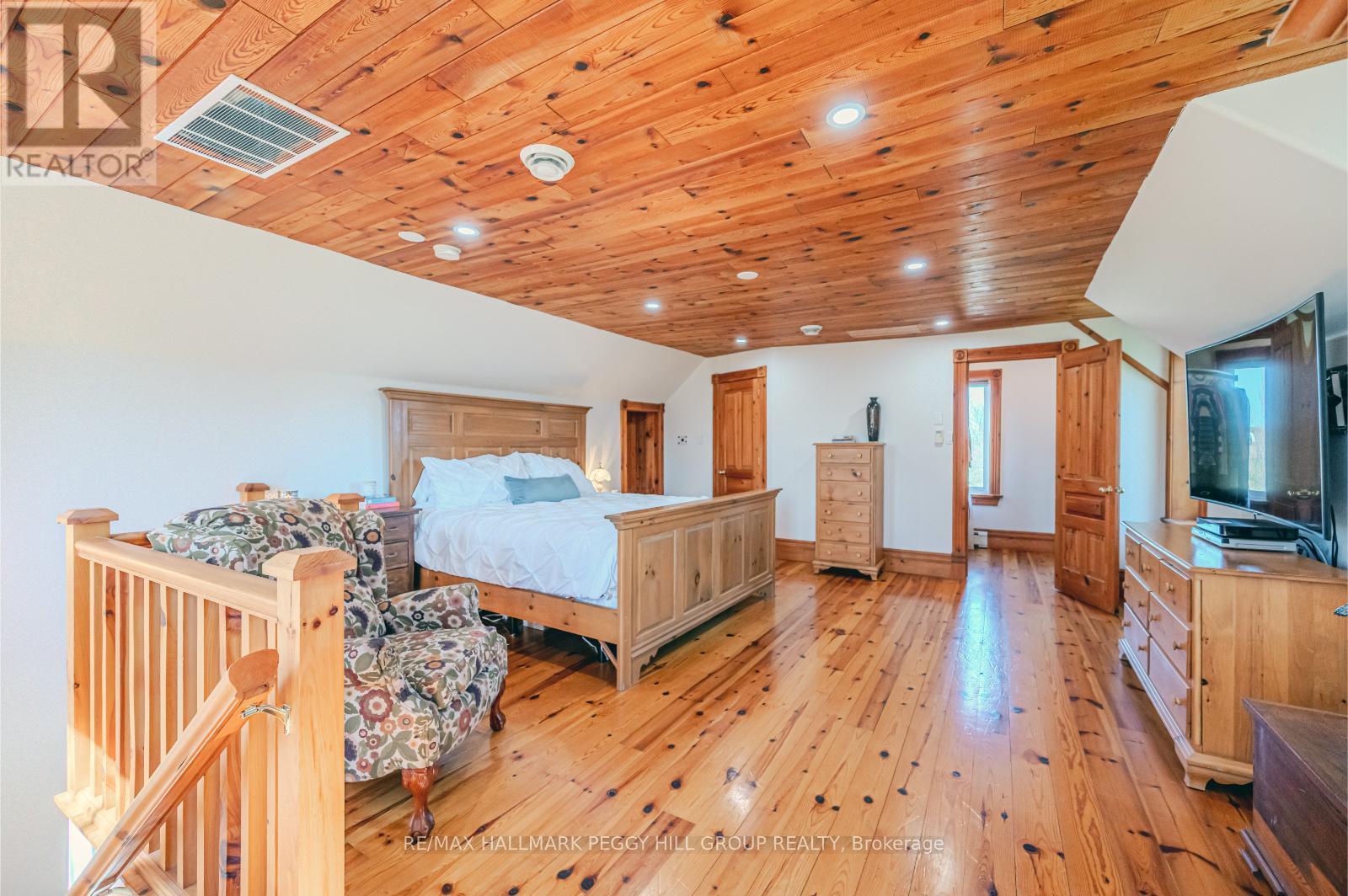 8464 6Th Line, Essa, ON - Indoor