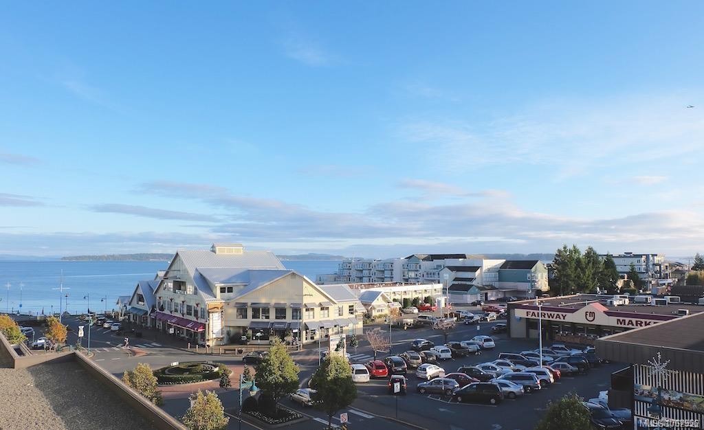 412-9805 Second St, Sidney, BC - Outdoor With View