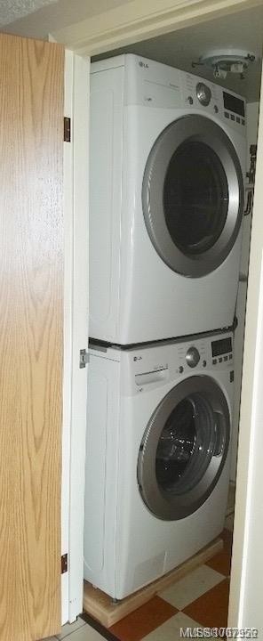 412-9805 Second St, Sidney, BC - Indoor Photo Showing Laundry Room