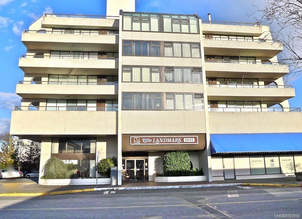 412-9805 Second St, Sidney, BC - Outdoor