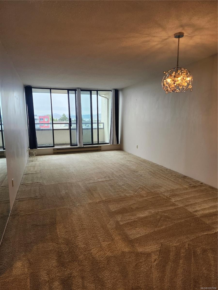 412-9805 Second St, Sidney, BC - Indoor Photo Showing Other Room