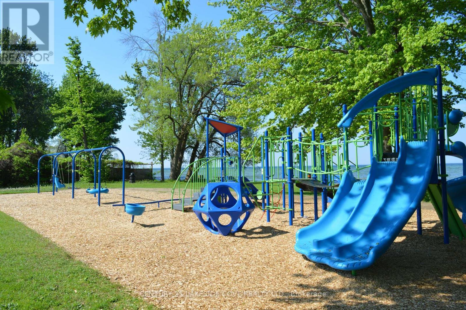 Lagoon City - Unit 14 - 1 Paradise Boulevard, Ramara, ON - Outdoor