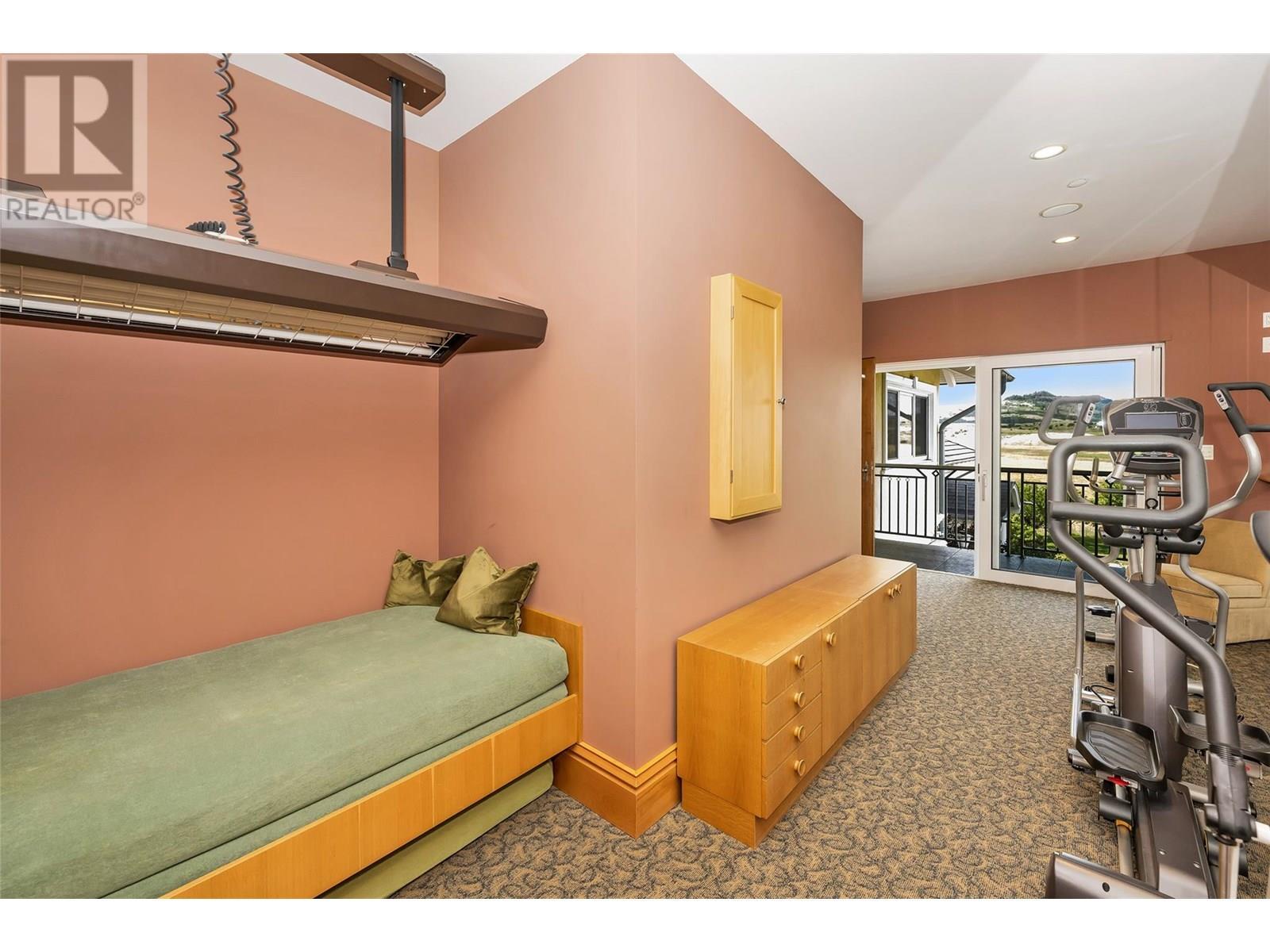 Infra Red Tanning bed - 202 Stepping Stones Crescent, Spallumcheen, BC