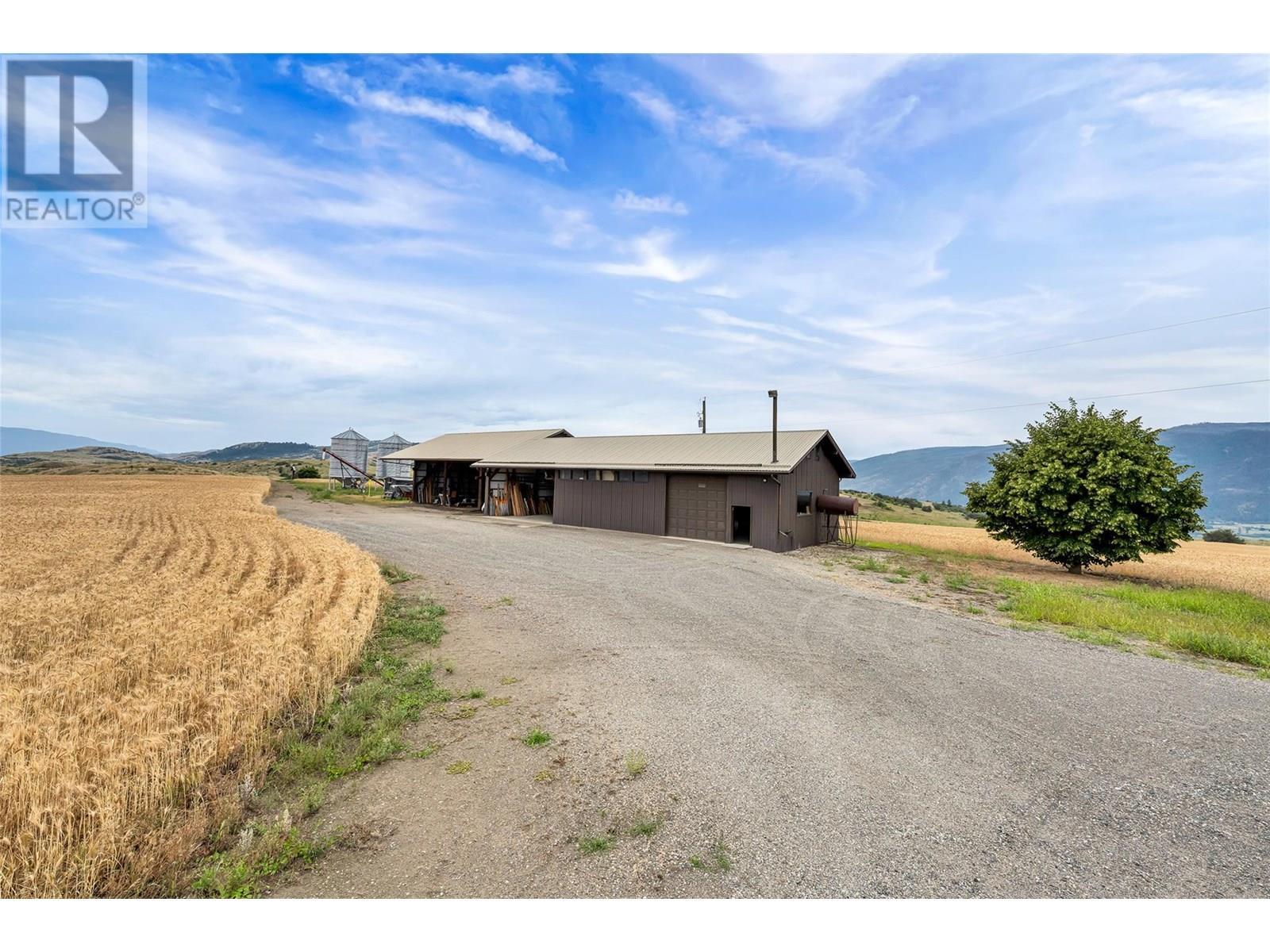 202 Stepping Stones Crescent, Spallumcheen, BC