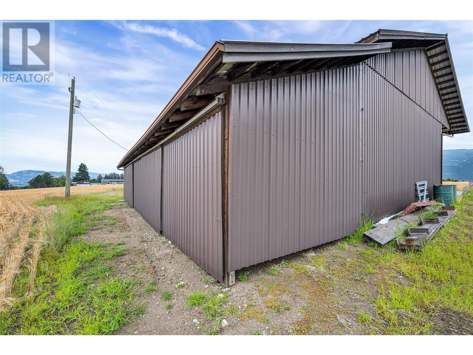 202 Stepping Stones Crescent, Spallumcheen, BC