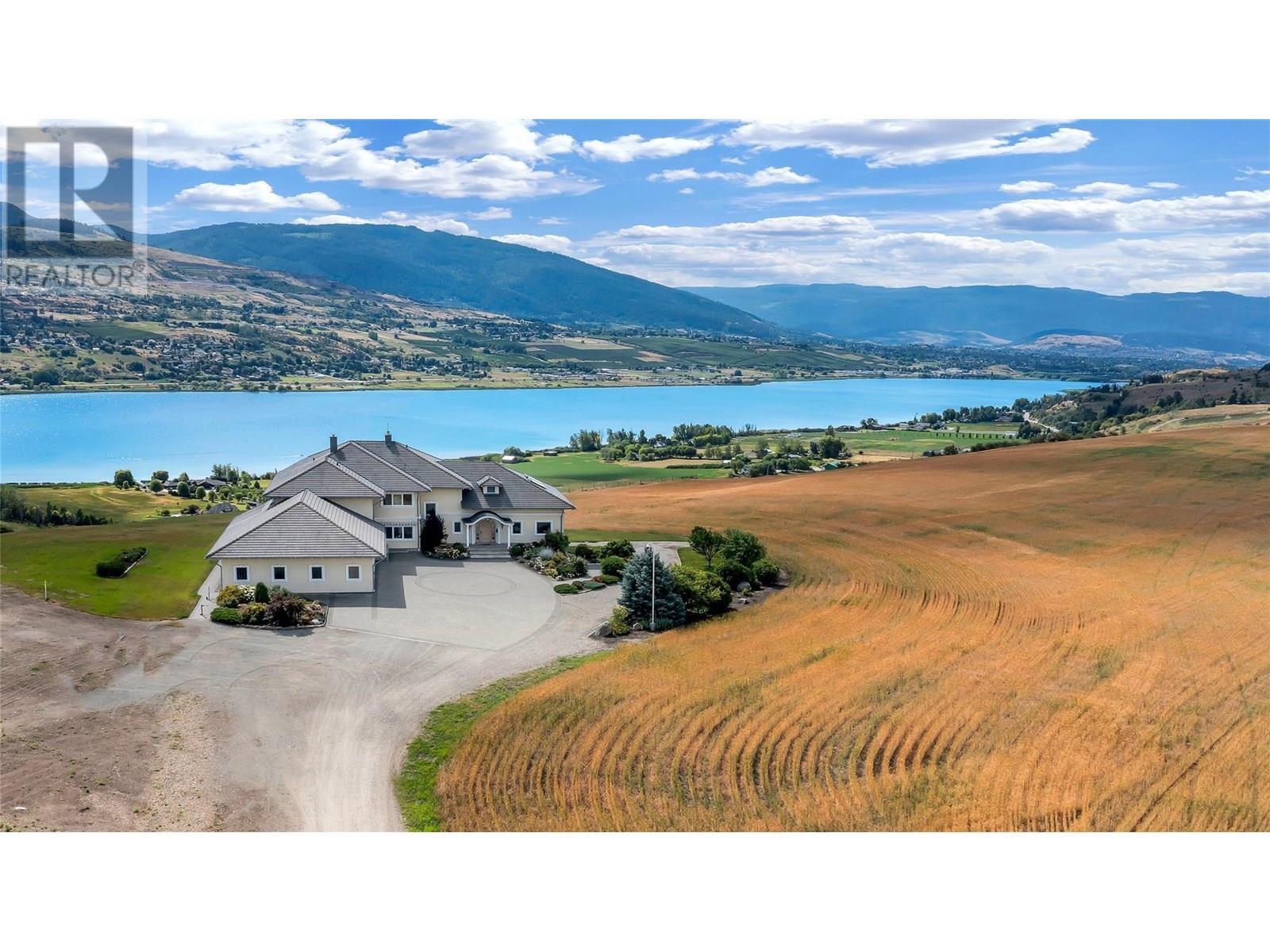 202 Stepping Stones Crescent, Spallumcheen, BC